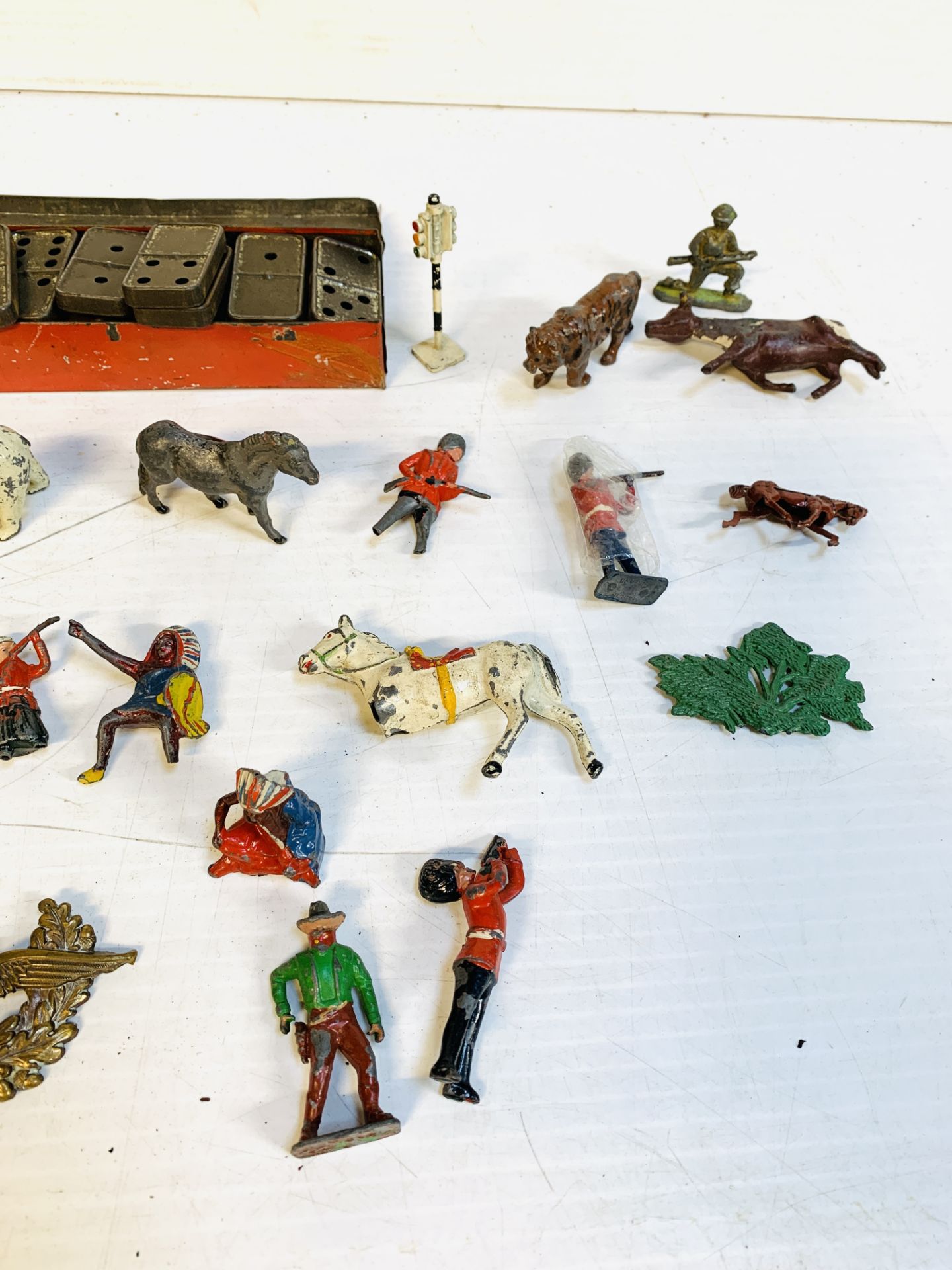 Tin of Franklyn's Cutty Shag tin dominoes; and a collection of tin figures and animals. - Image 5 of 5