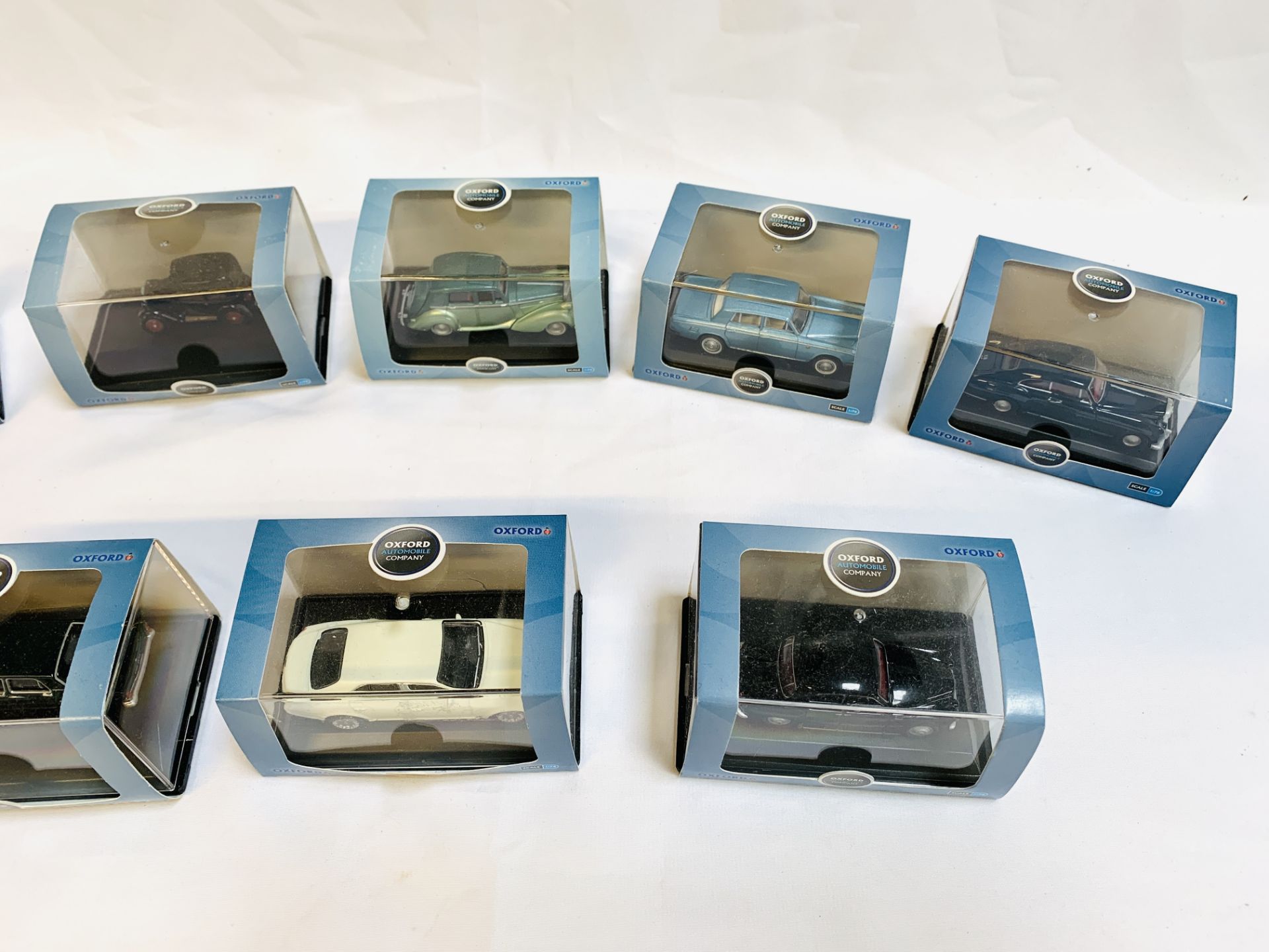 Eight Oxford diecast scale 1:76 model cars, and a Mercedes Benz Mbig 2002 - Bild 4 aus 5