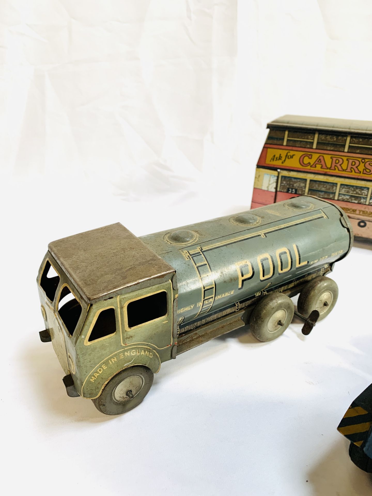 Chad Valley toys tin plate model London Transport bus; tinplate clockwork model tanker - Image 4 of 5