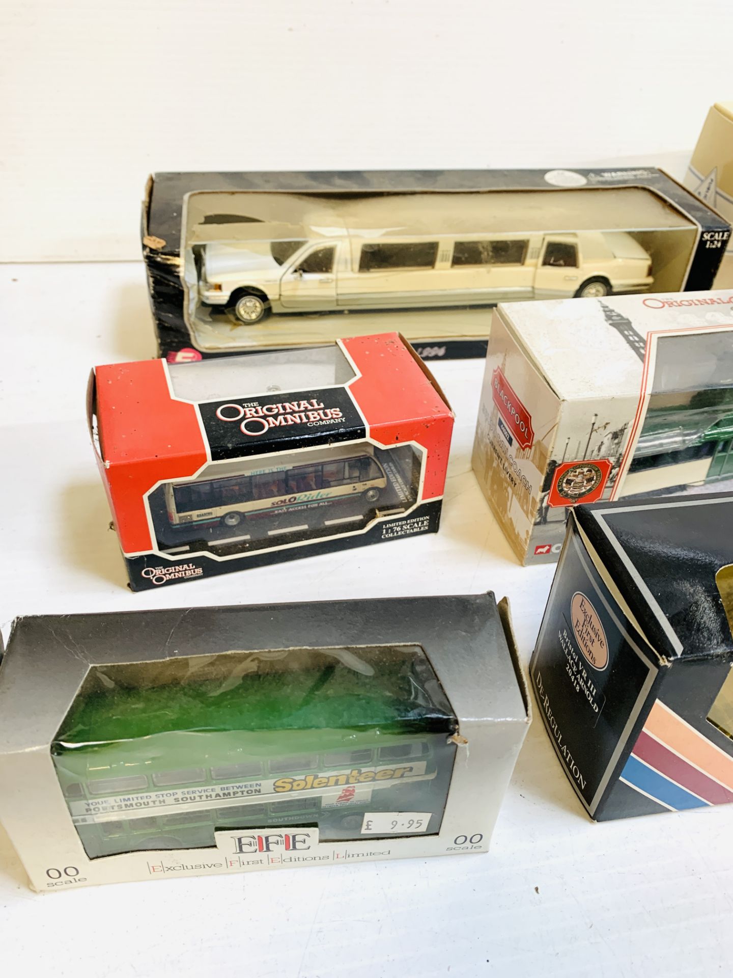 A collection of model vehicles - Bild 4 aus 7