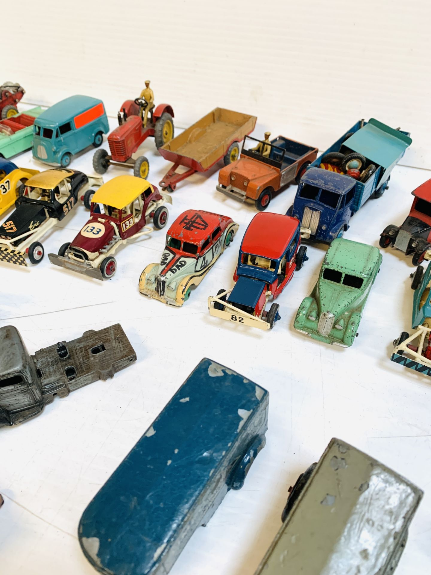 A collection of Dinky model vehicles - Image 4 of 6