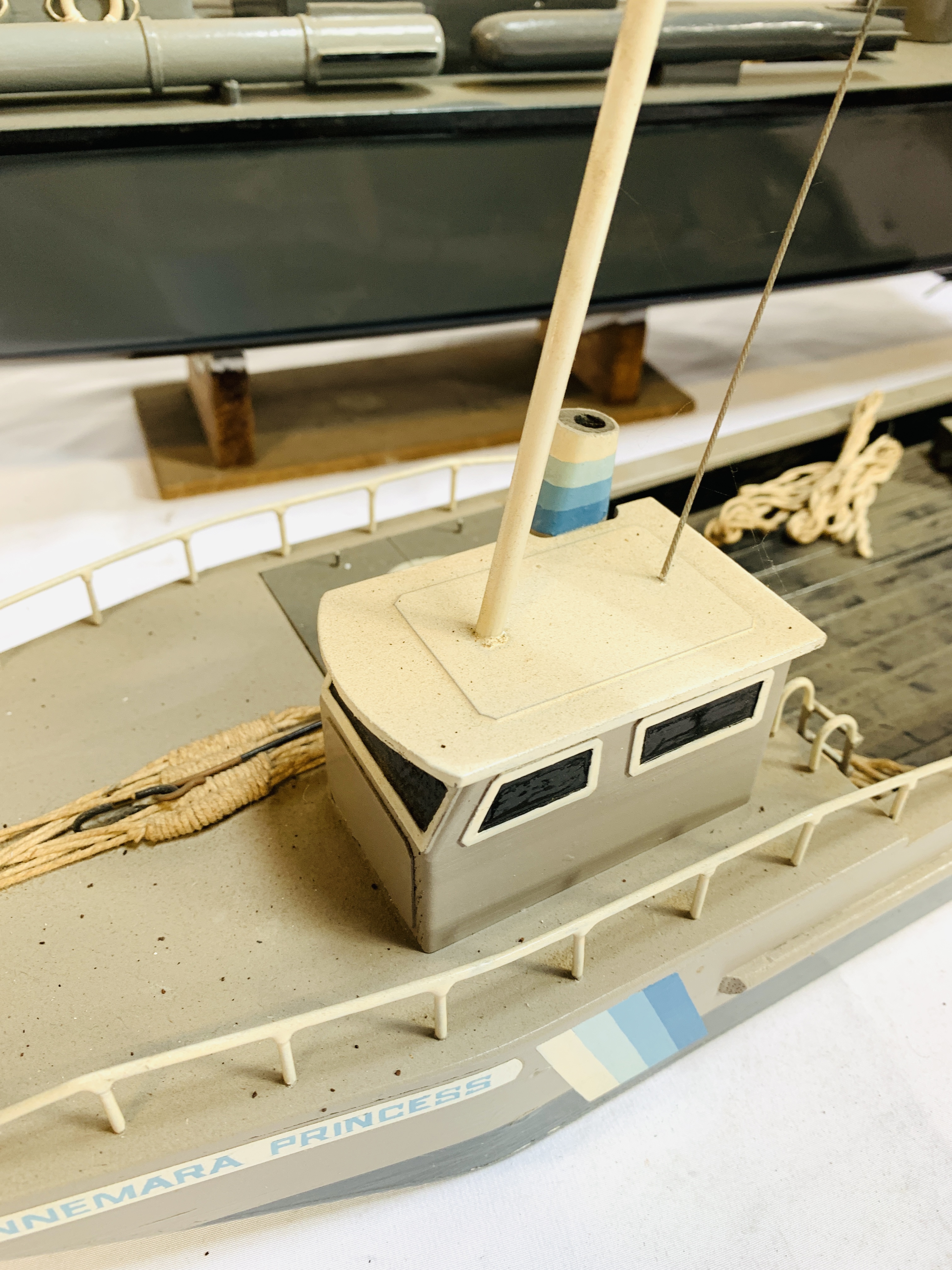 Wooden model motor torpedo boat; and a wooden model ferry - Image 3 of 8