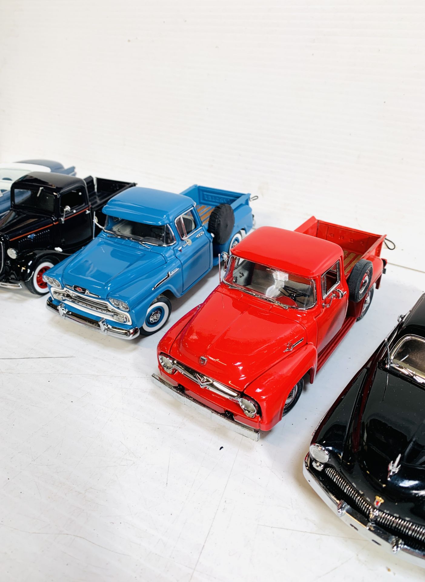 Six Danbury Mint 1:24 model vehicles - Image 3 of 5