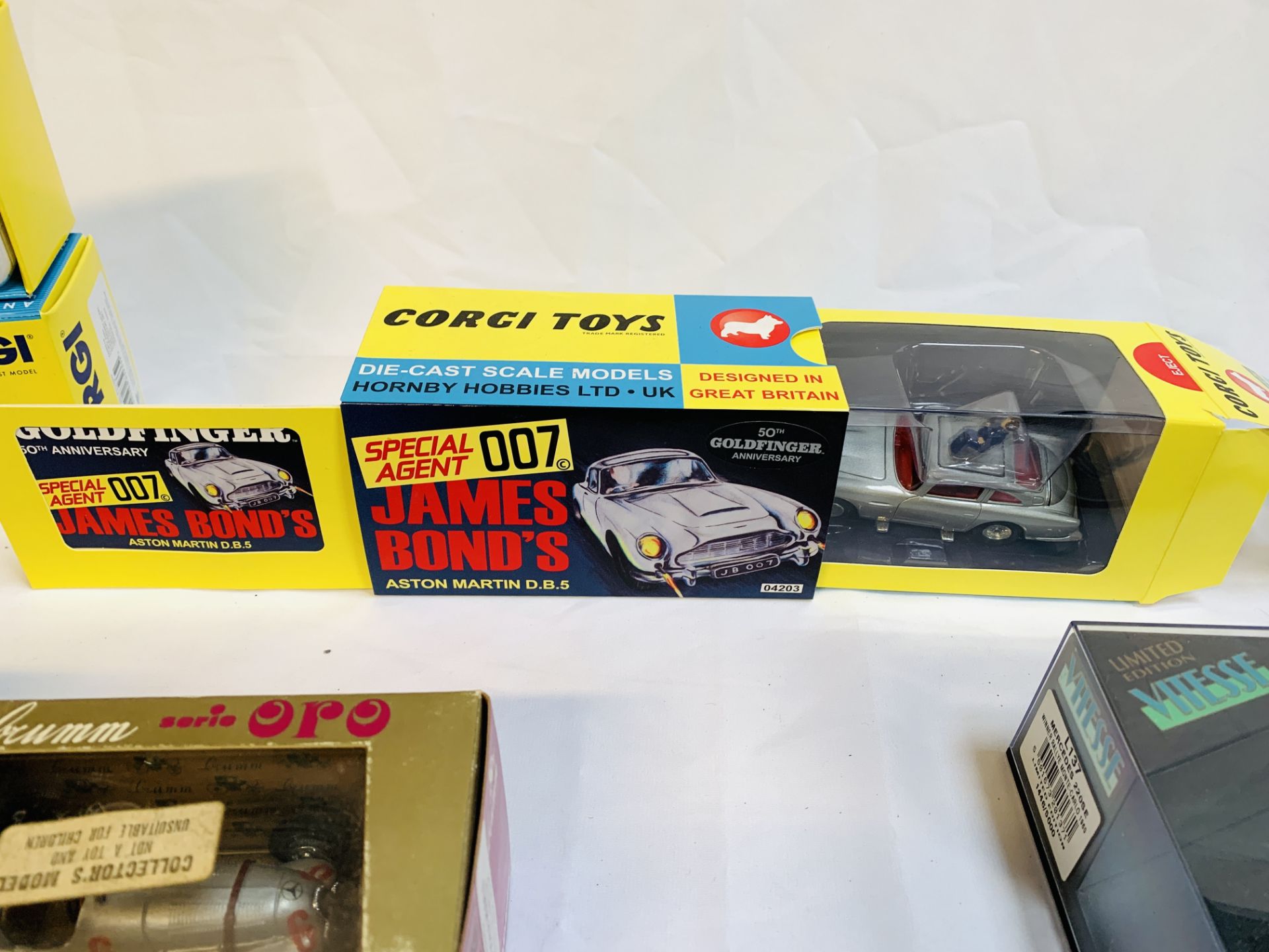 Sixteen die-cast model cars - Image 3 of 7