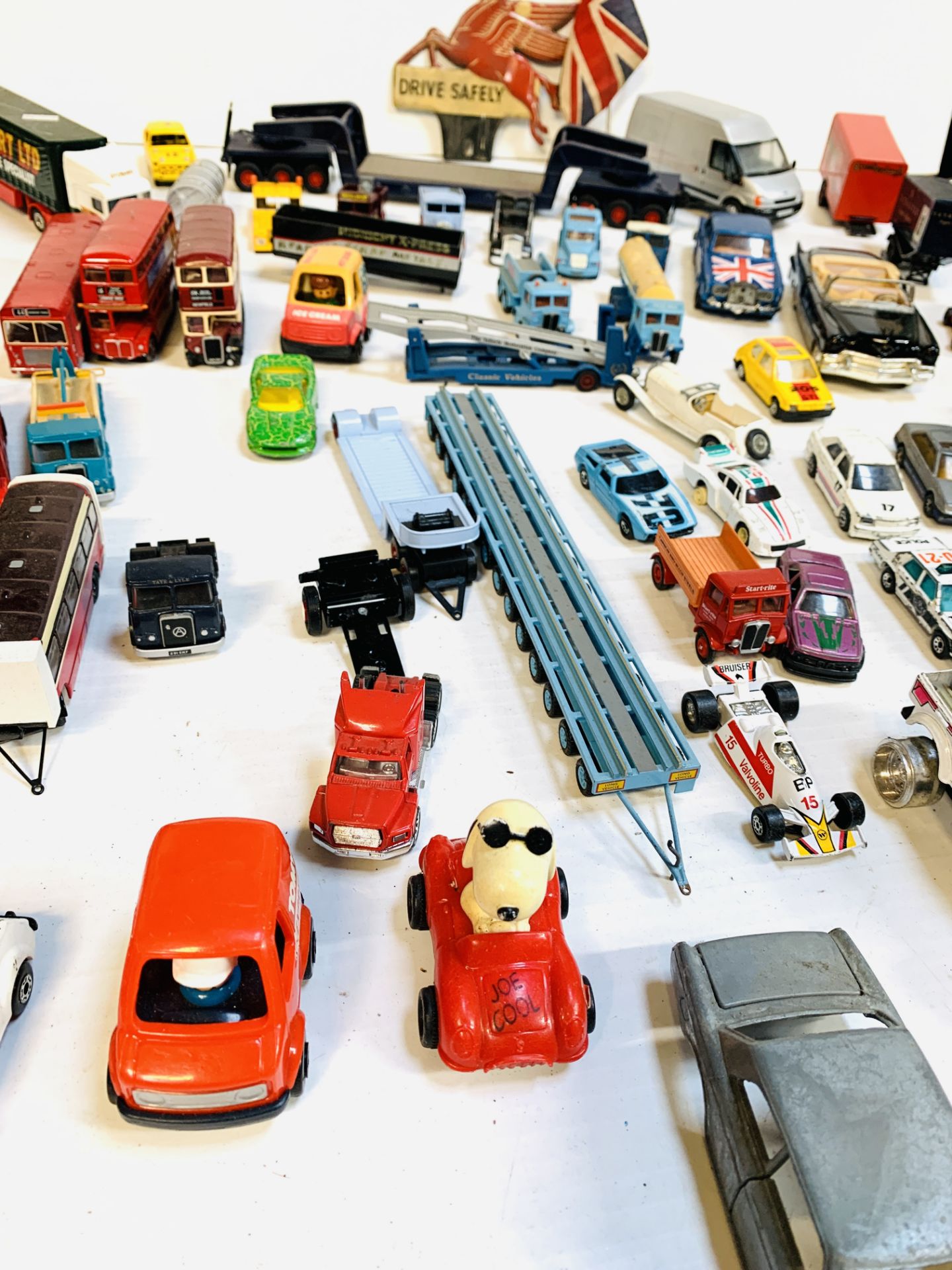 Collection of mainly diecast model vehicles - Image 8 of 8