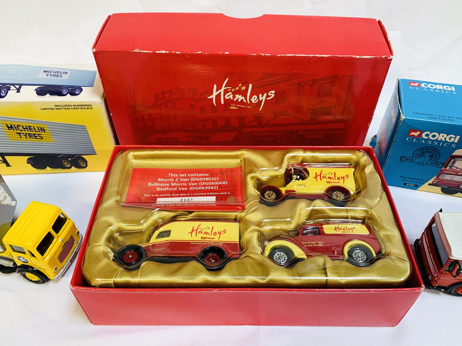 Corgi Classics Michelin Leyland Beaver boxed trailer set; Corgi Classics Mackintosh's AEC truck set - Image 3 of 6