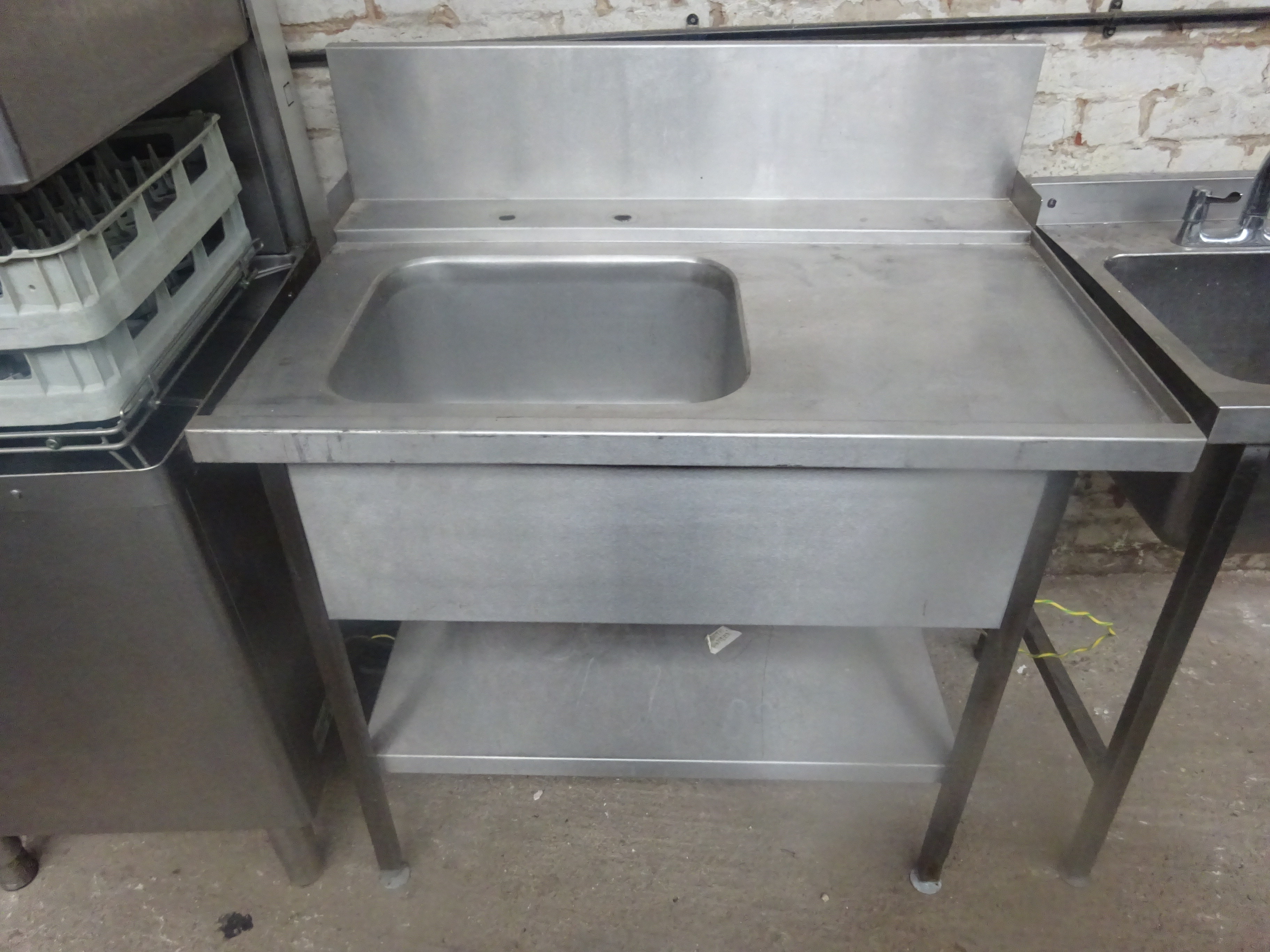 Maidaid halcyon RU81CRPBUT dishwasher with tray table & sink - Image 4 of 5