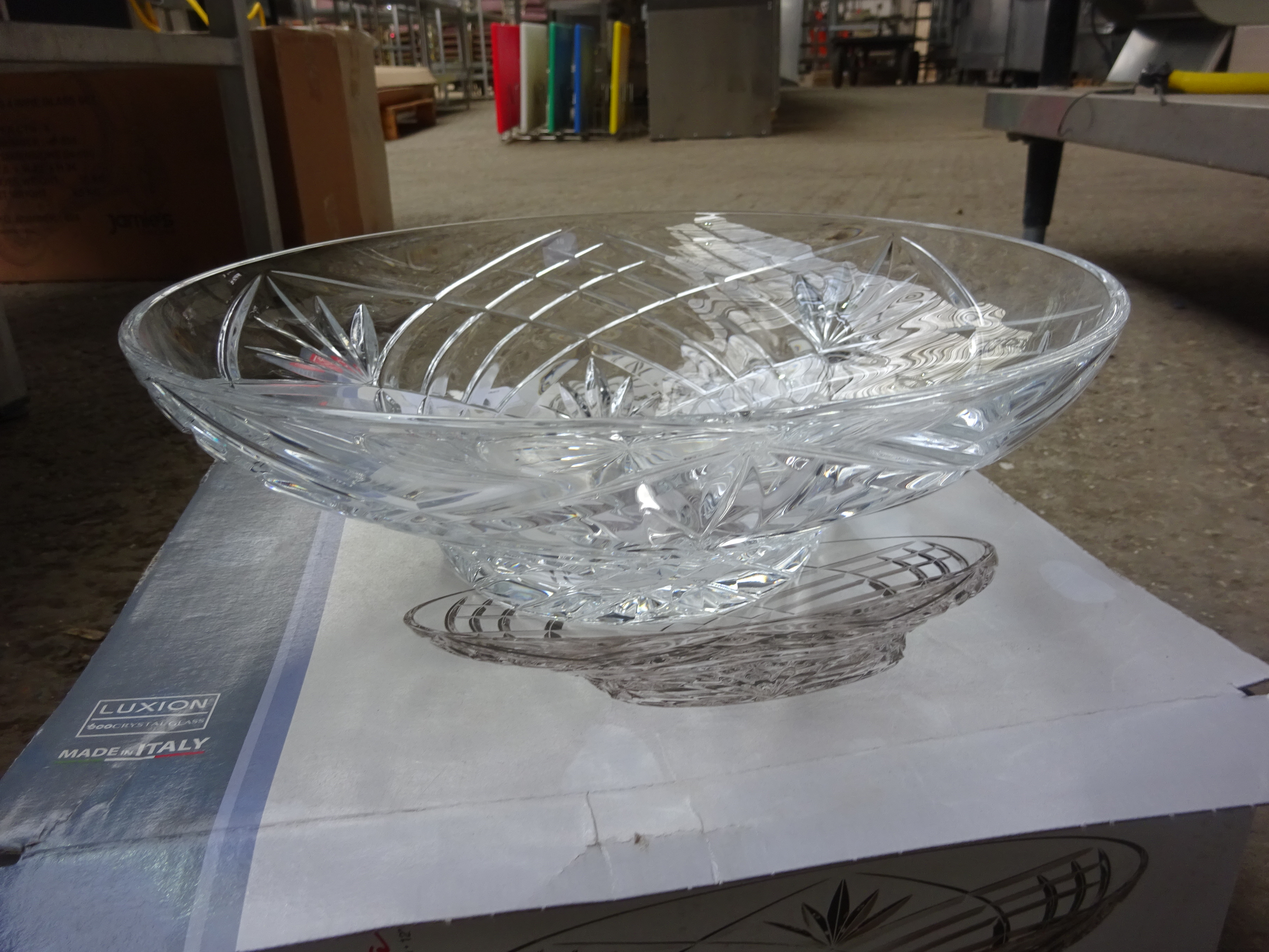 Melodia crystal centre bowl