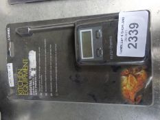 Digital thermometer