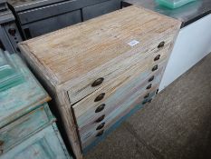 Six drawer chest