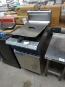 Blue Seal GT45 Single tank fryer, gas