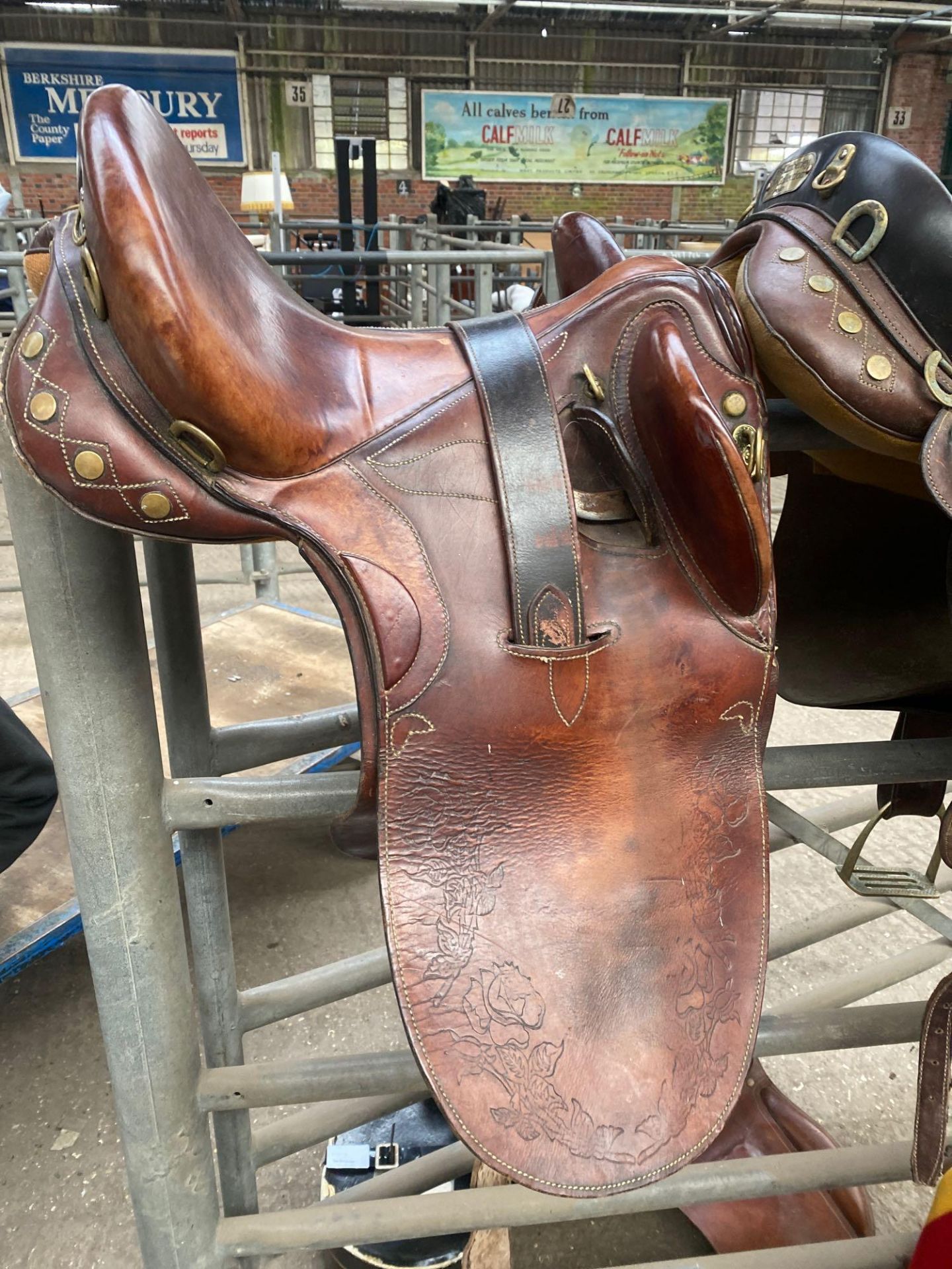 Brown leather Ord River stock saddle, 18" . This item carries VAT. - Image 2 of 3