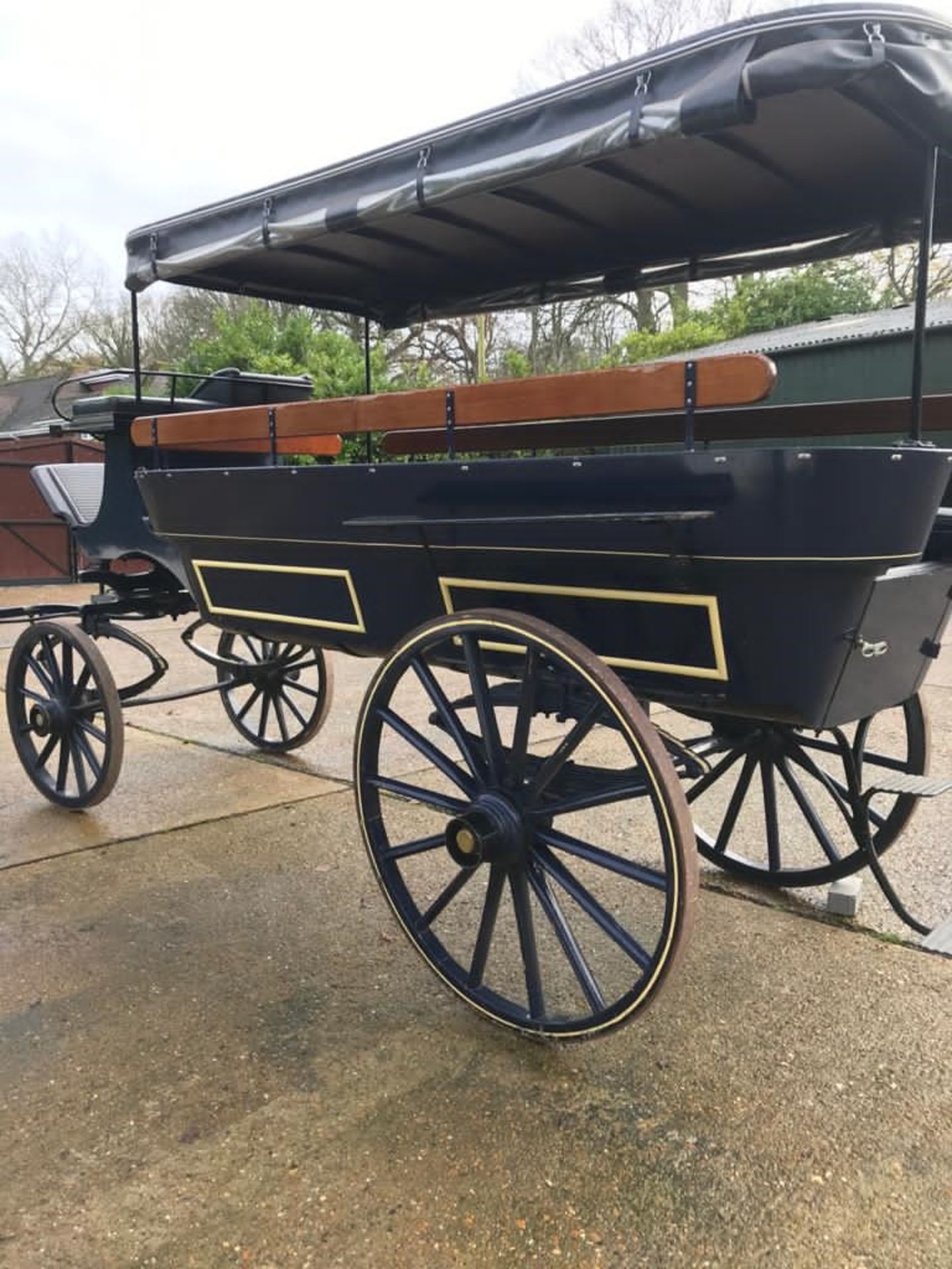 WAGONETTE built by a well-known Dutch builder to seat 16 passengers - Image 4 of 5