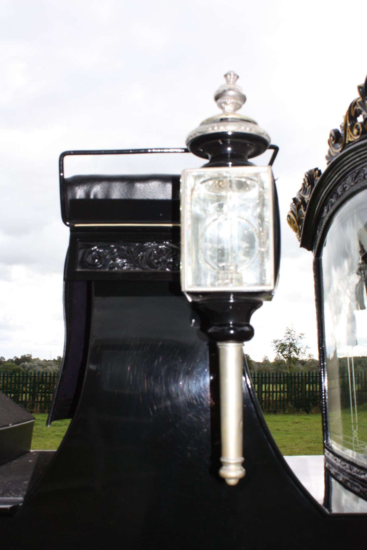 A pair of whitemetal trim lamps. (Sold in conjunction with Lot 37). - Image 3 of 4