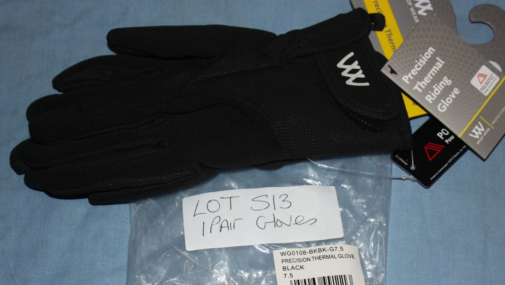 1 pair of Woof Wear Precision thermal gloves; size M
