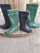 7 pairs of Double Horseshoe Chaser boots, 6 x size 5 and 1 x size 3