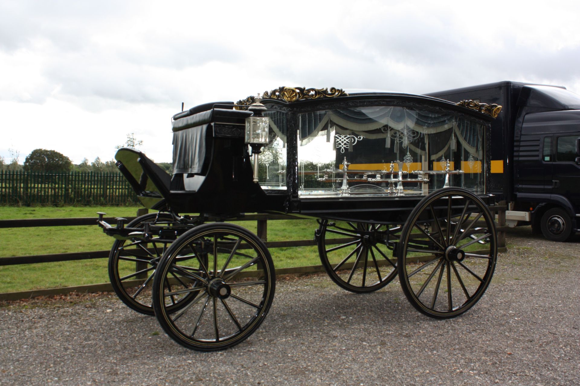 A FINE ENGLISH HEARSE - Image 8 of 11