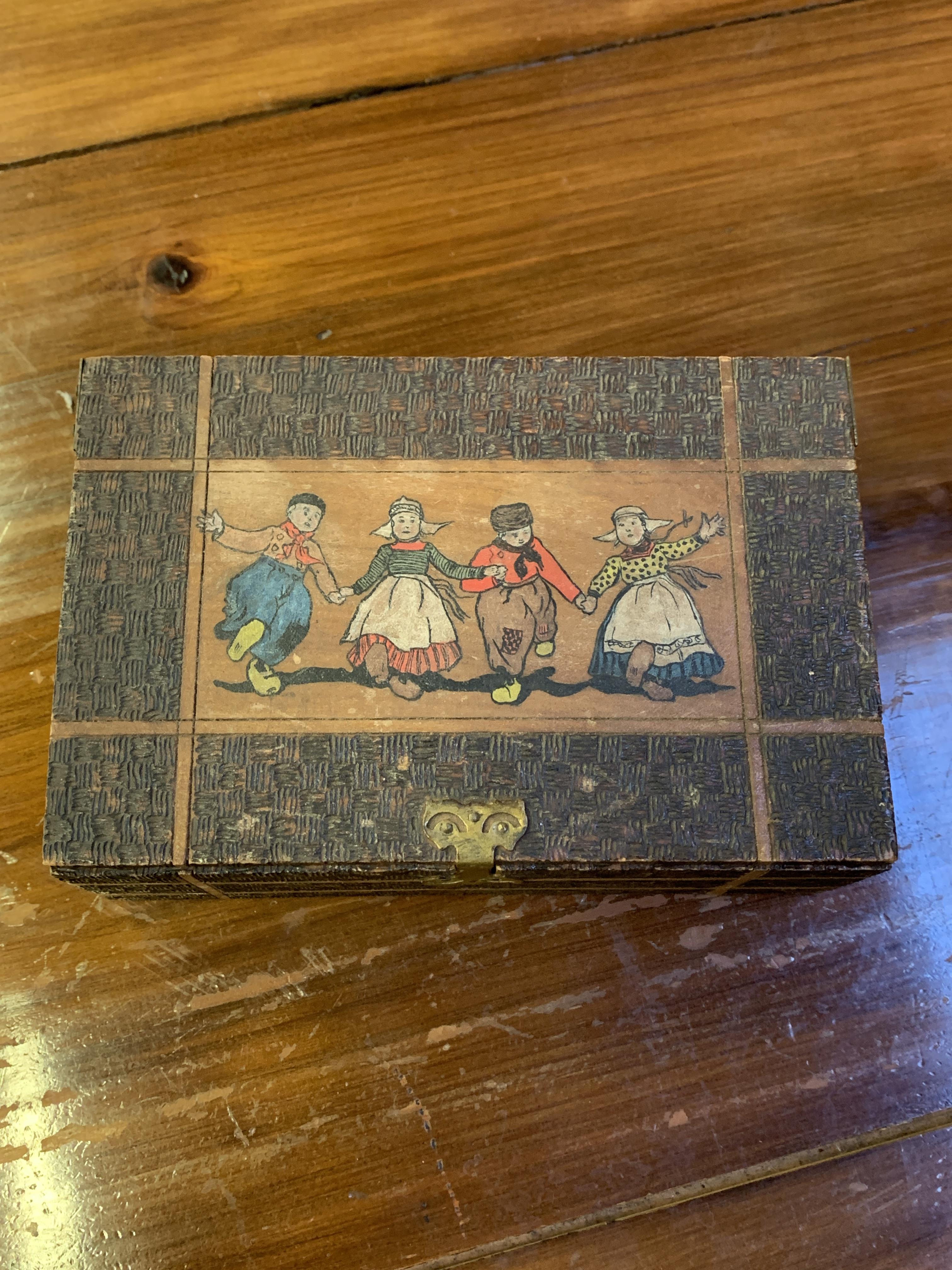 A wooden box containing a quantity of lapel badges and brooches - Image 4 of 6