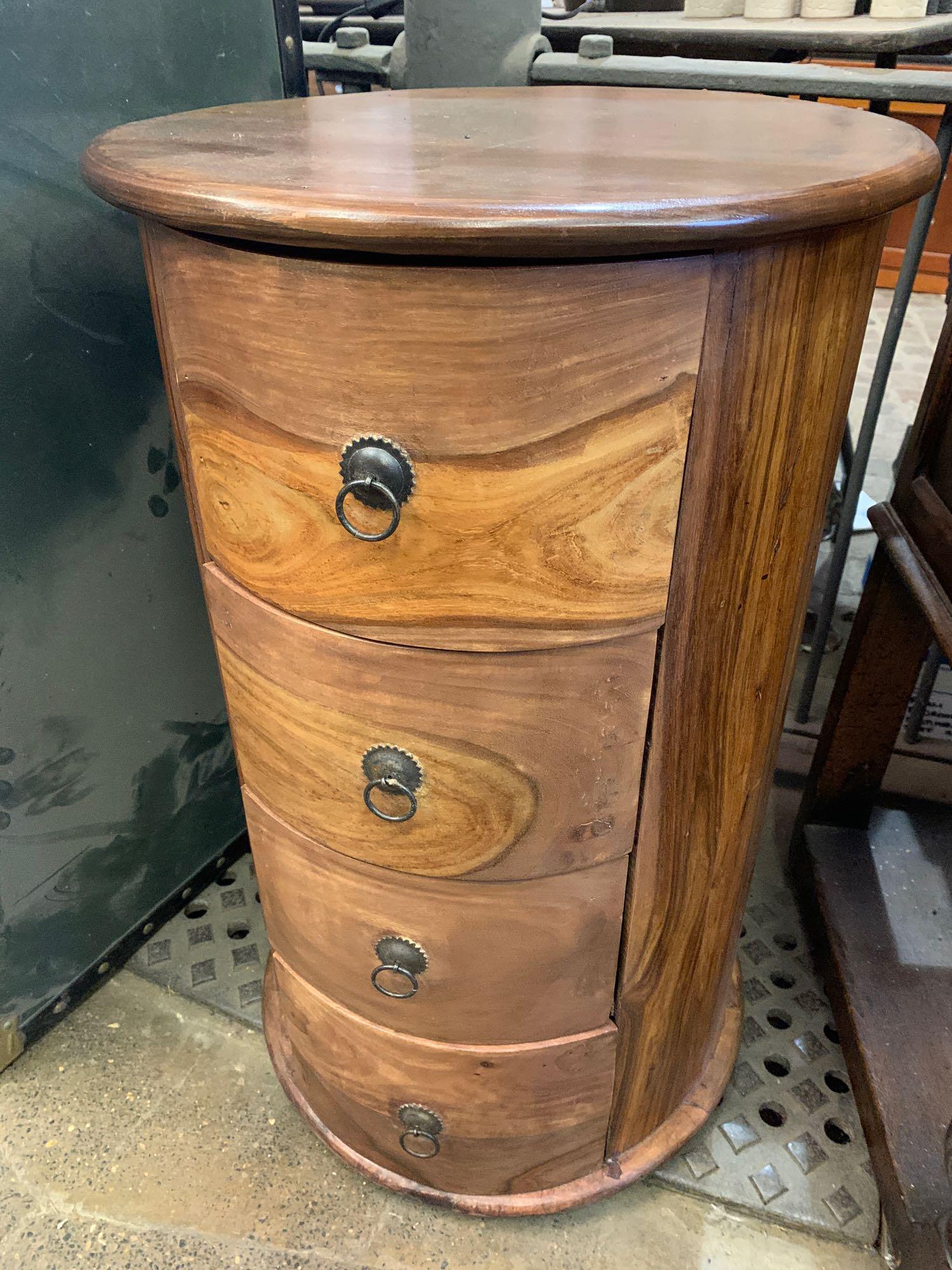 Hardwood chest of drawers