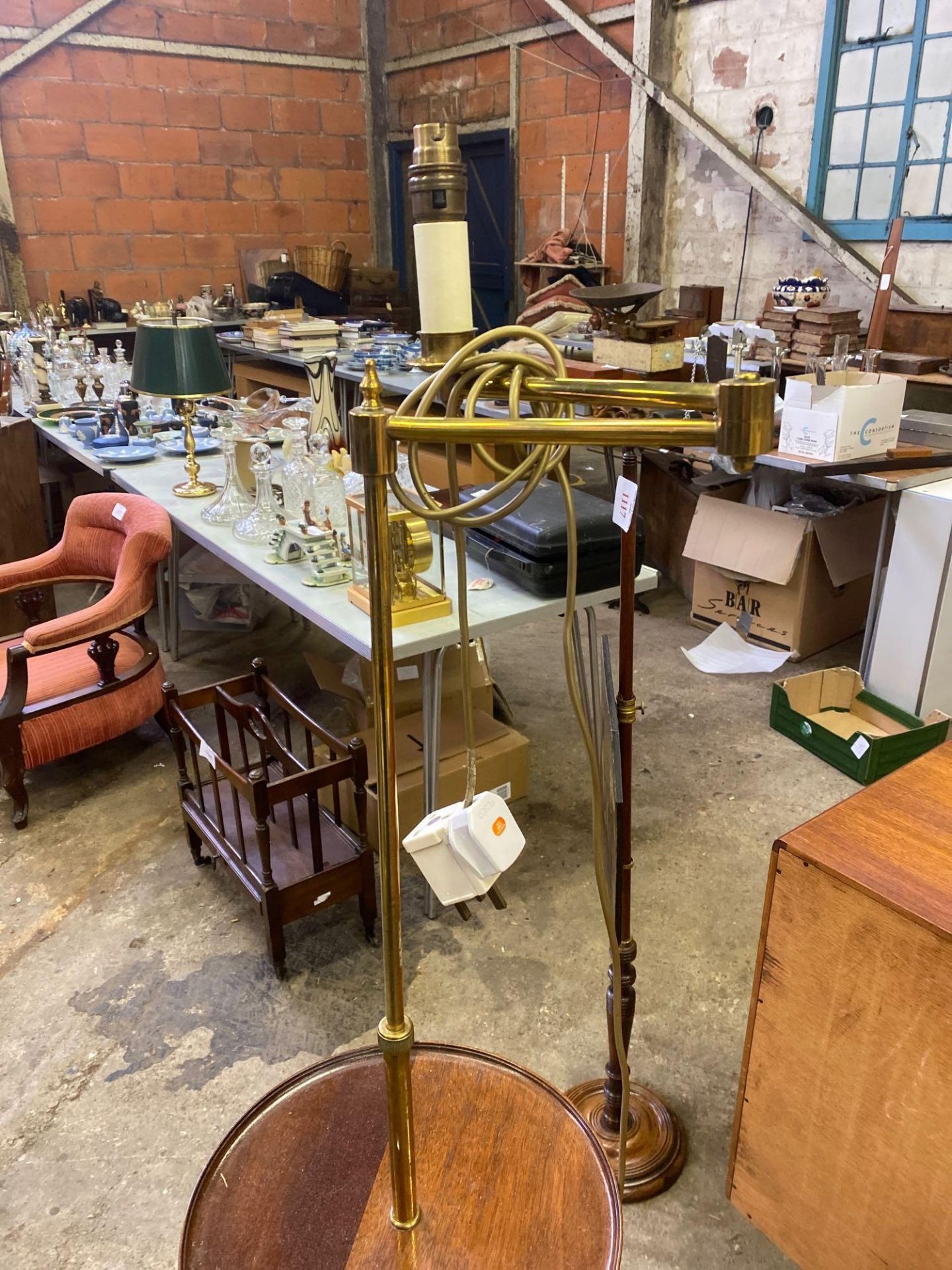 Brass standard lamp wine table - Bild 2 aus 4