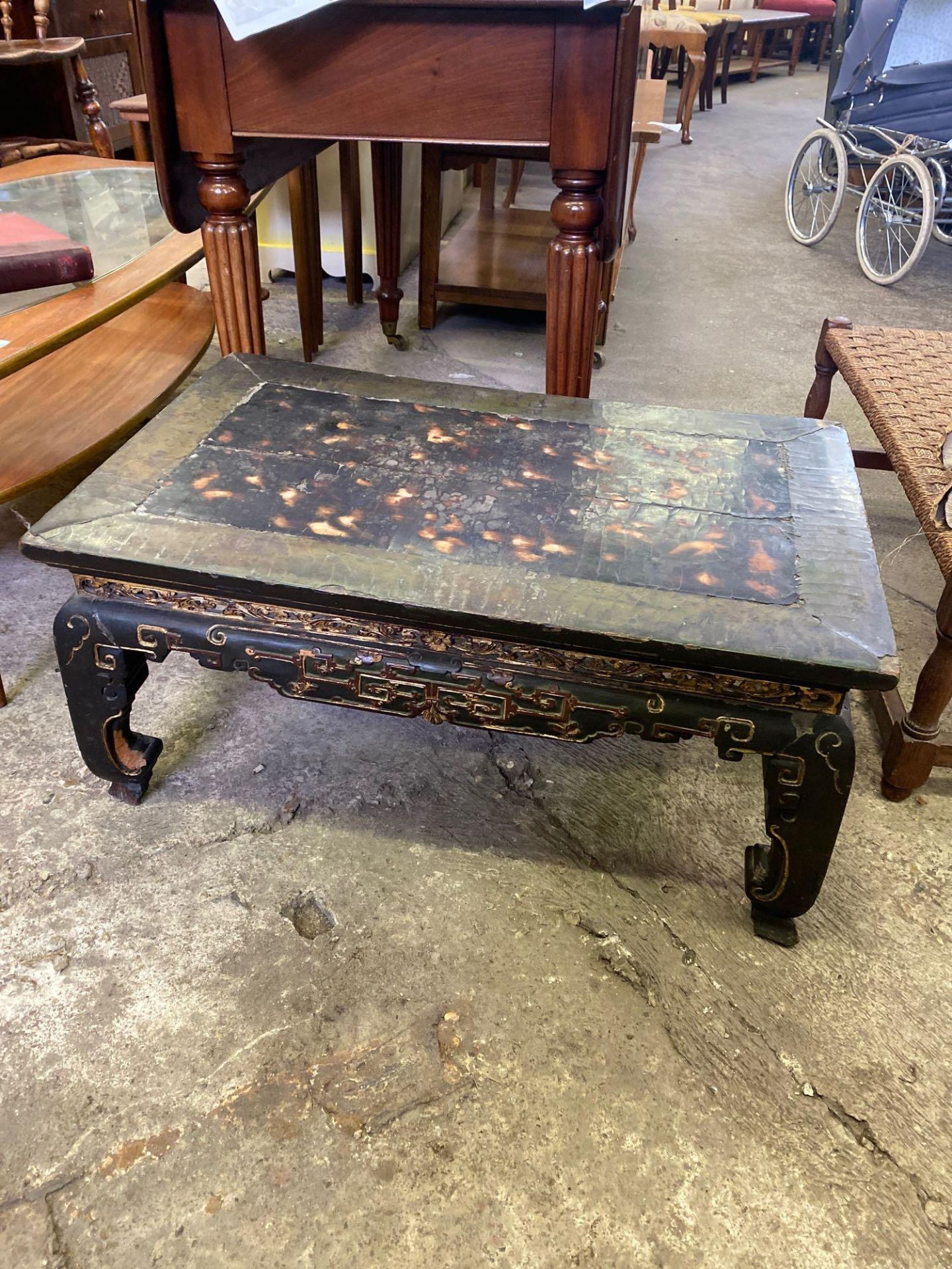 Oriental 19th century low table - Image 3 of 5