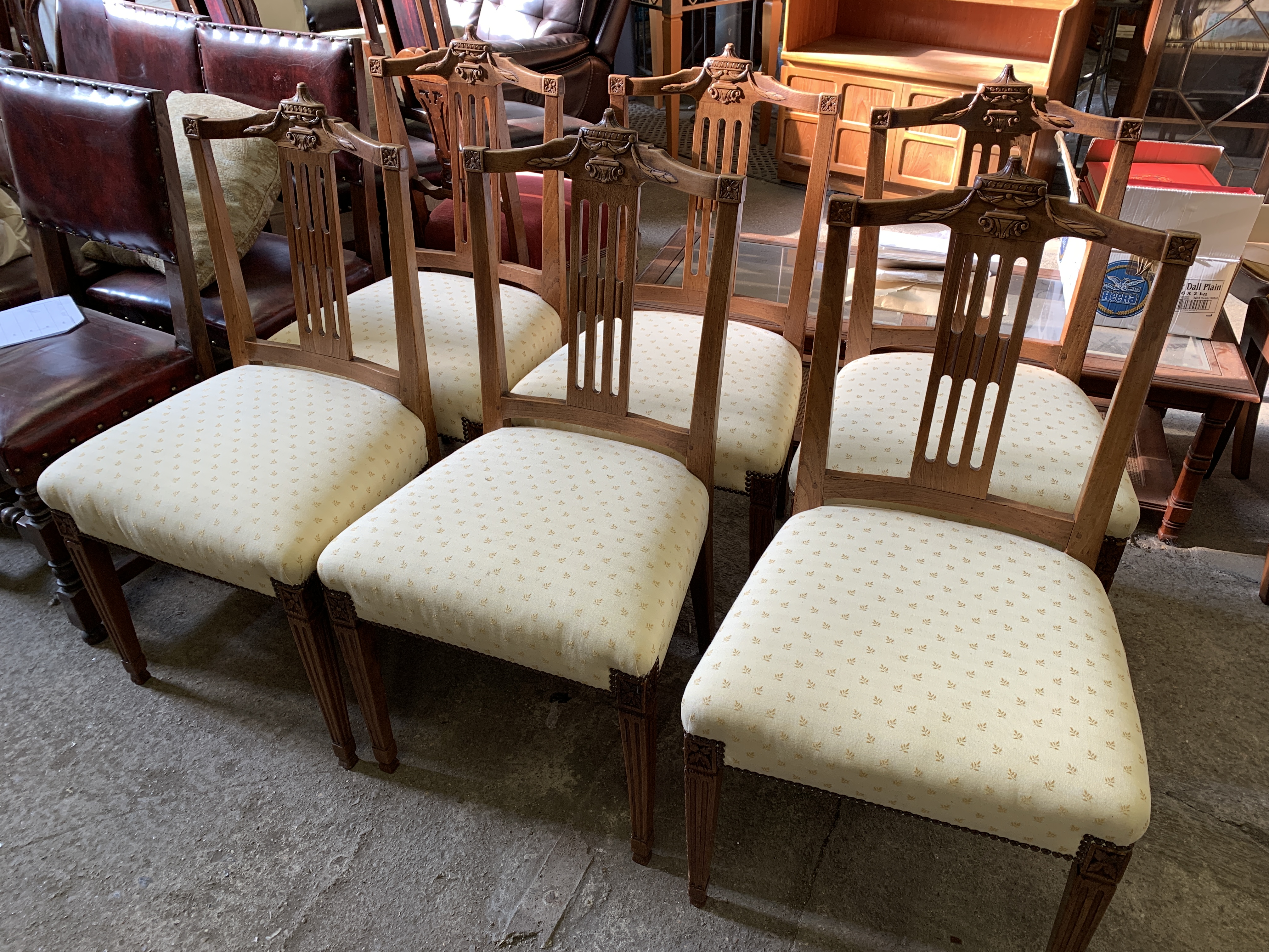 Six oak dining chairs - Image 5 of 7