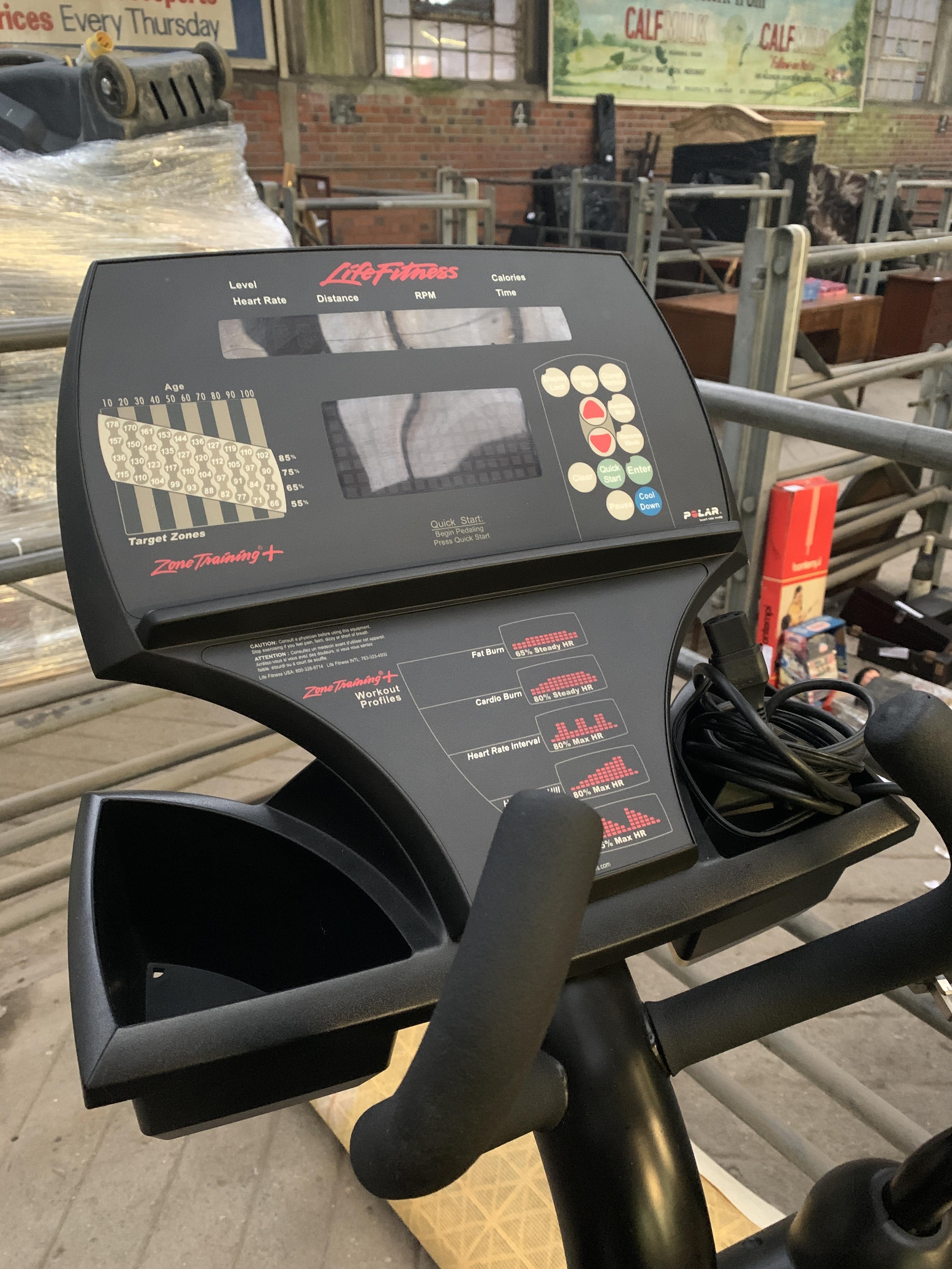 Life Fitness X9i cross trainer - Image 6 of 6