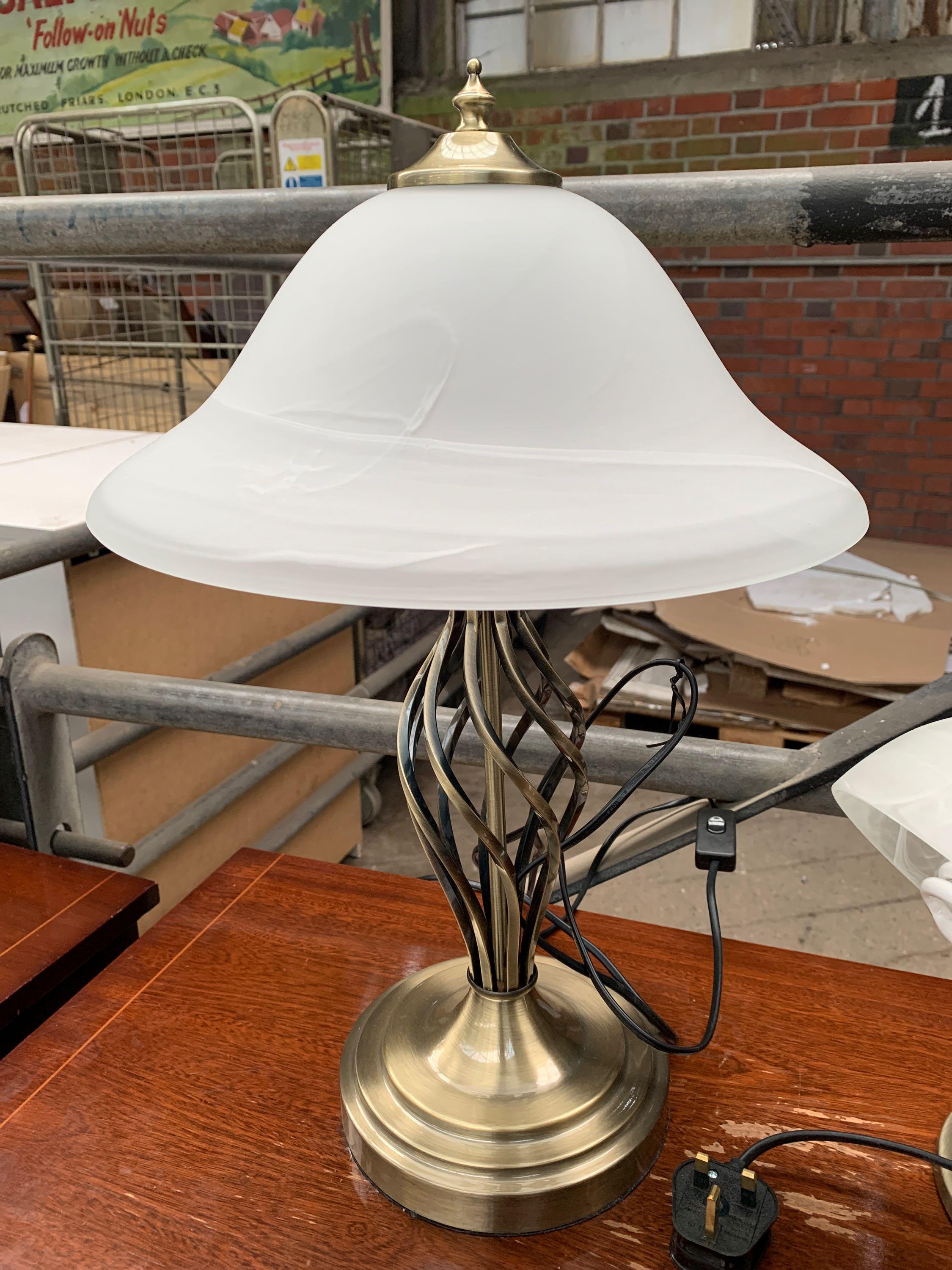 A table lamp and a reading lamp - Image 2 of 3