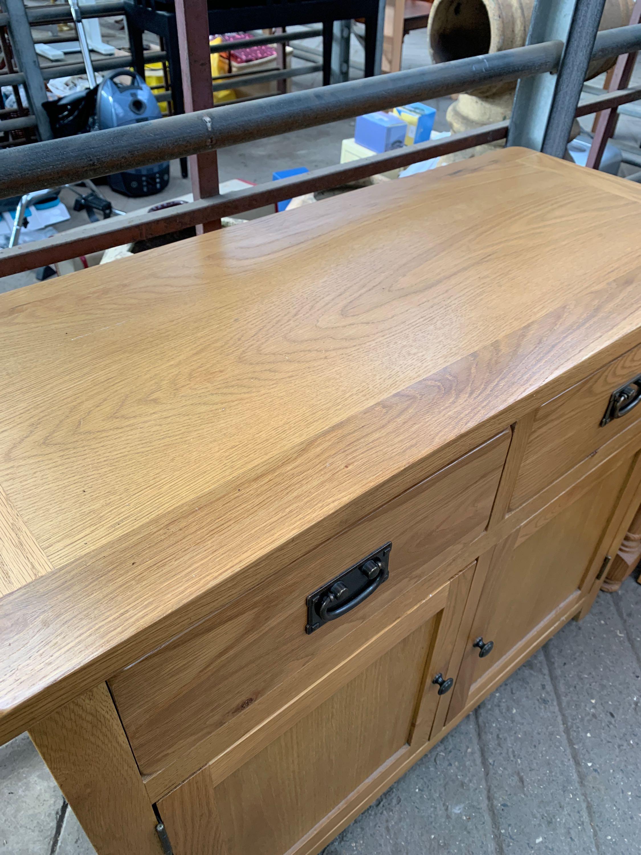 Oak cupboard - Image 4 of 5