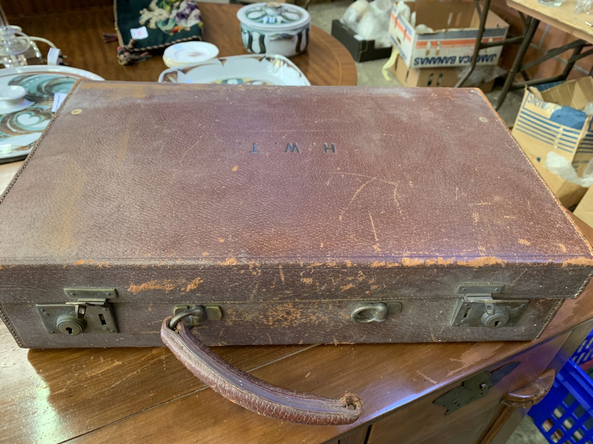 A small brown leather Gladstone bag containing antique dentists' tools, and a briefcase - Image 5 of 6