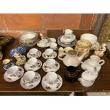 A quantity of china to incluse Royal Worcester, Crown Denby, Poole