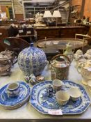 A quantity of Chinese ceramics