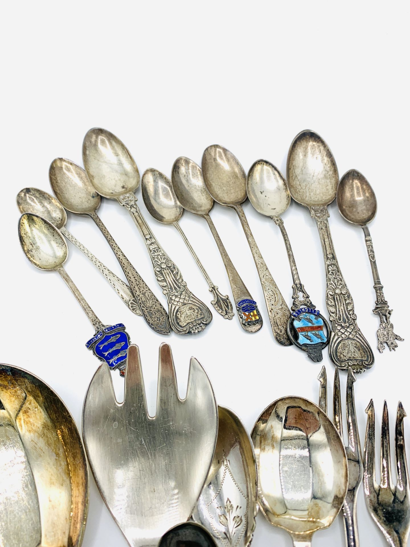 A collection of hallmarked silver teaspoons - Bild 2 aus 5