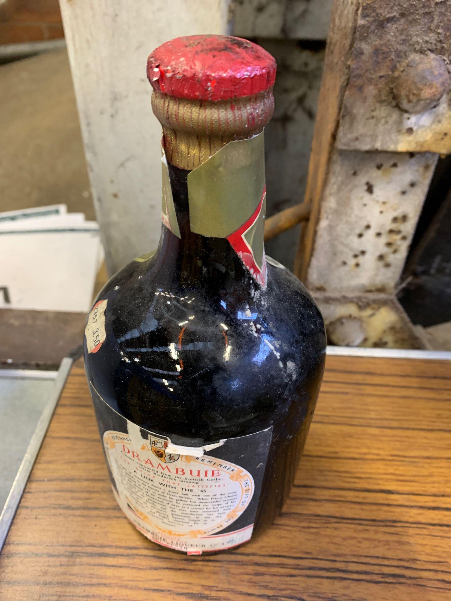 Sealed bottle 1960's Drambuie - Image 3 of 3
