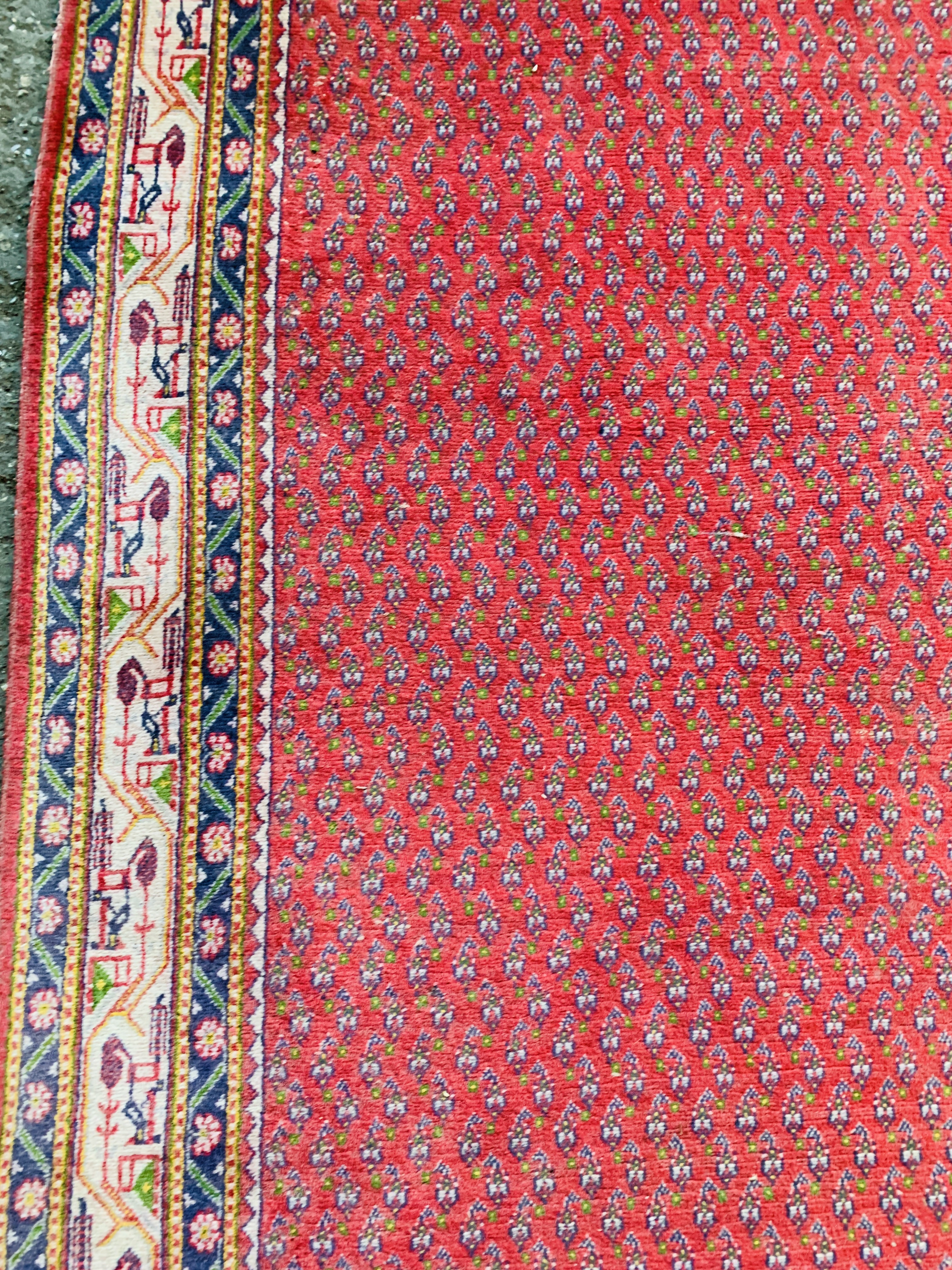 Red ground Iranian wool runner - Image 3 of 3