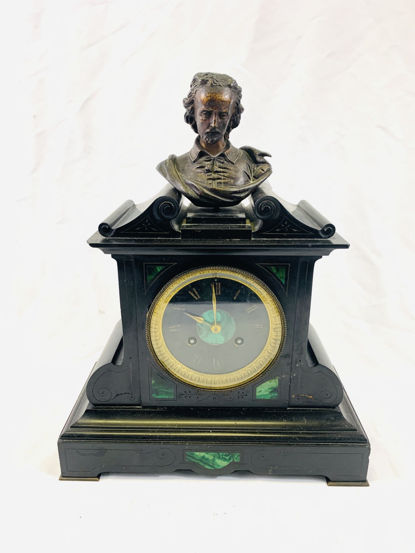 Three slate mantel clocks together with a wood cased mantel clock - Bild 2 aus 4