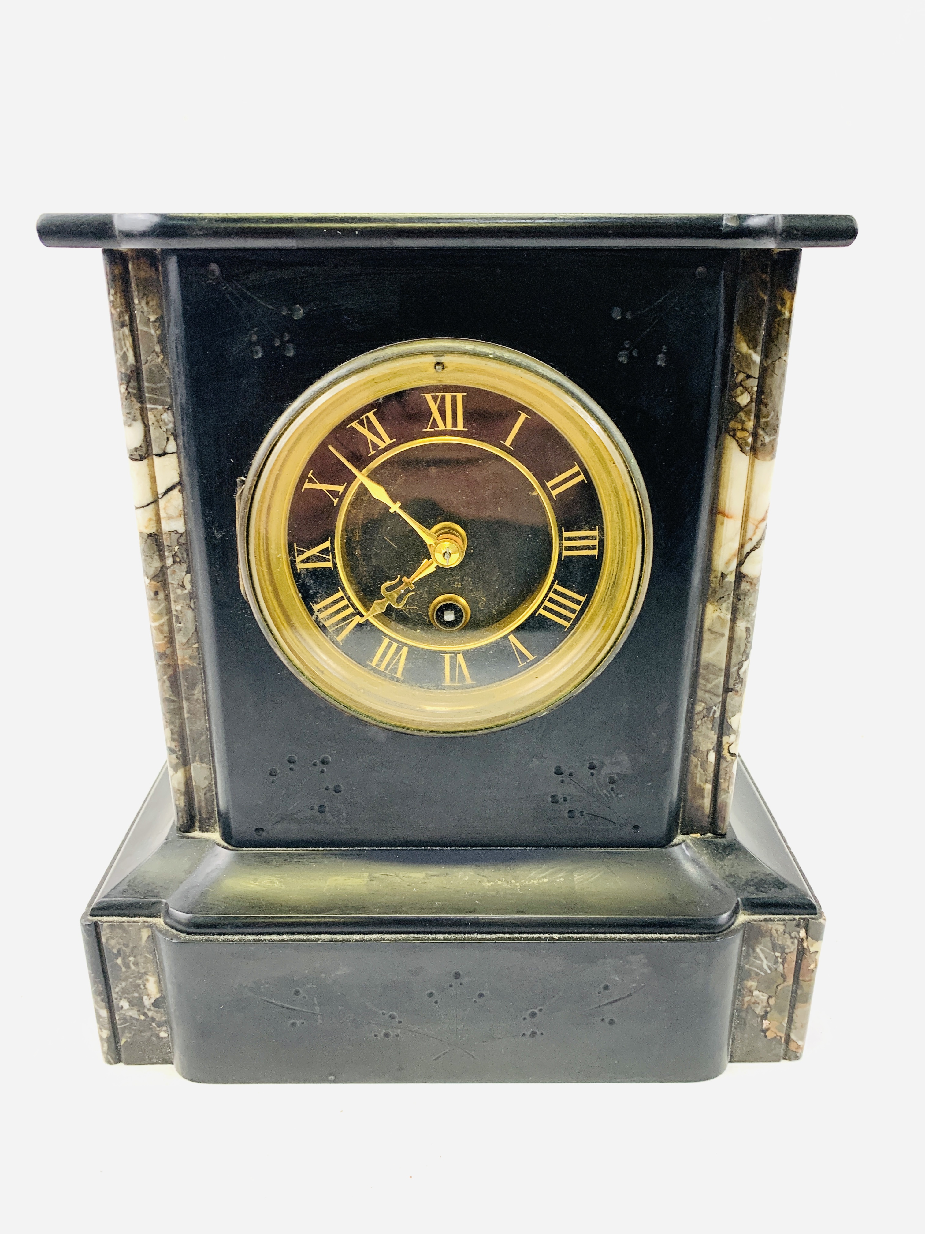 A slate cased mantel clock - Image 2 of 5