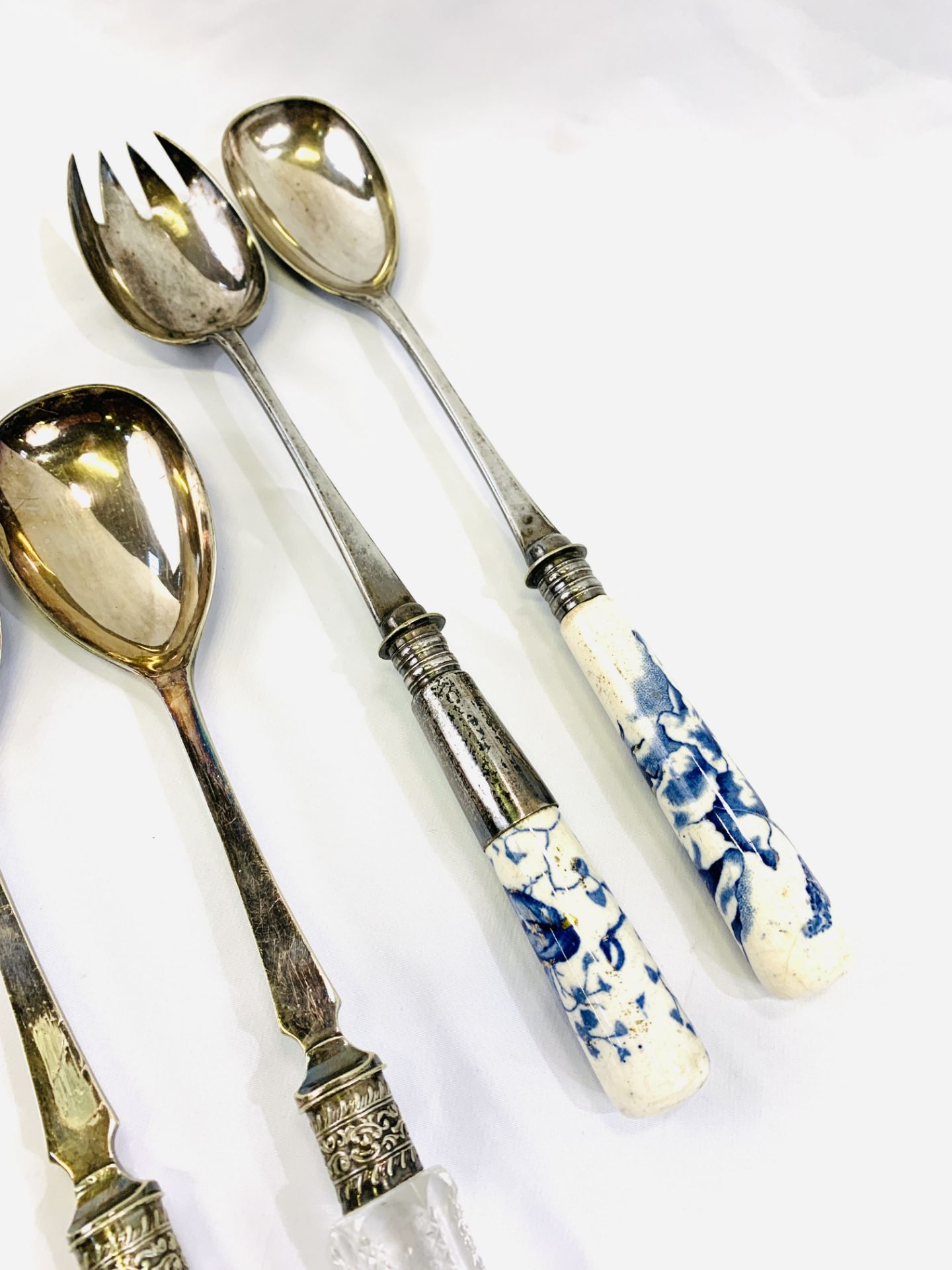 Two silver plate ladles and two pairs of salad servers - Image 2 of 5