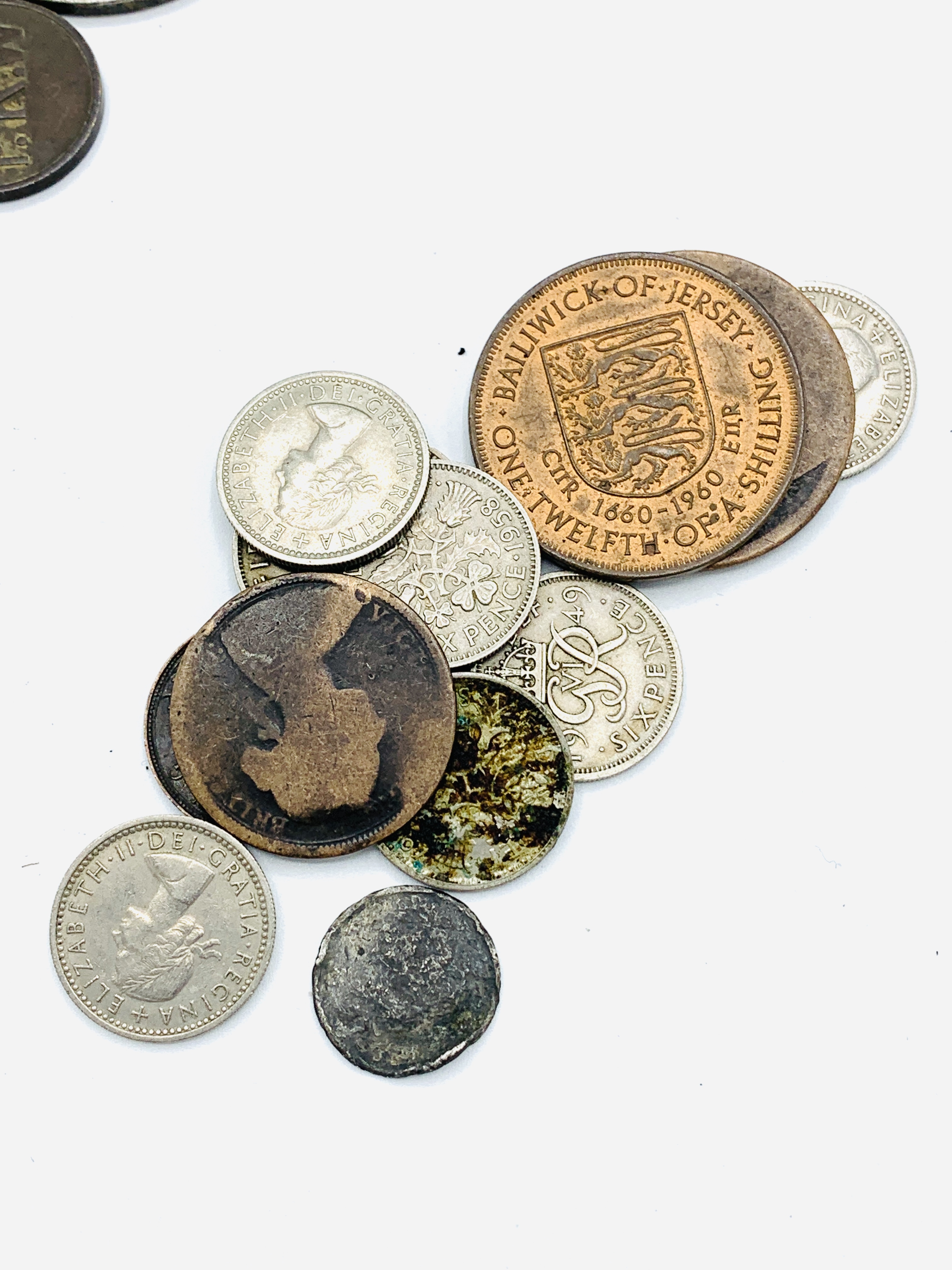 A collection of foreign coins and tokens together with some GB tokens and coins - Image 4 of 4