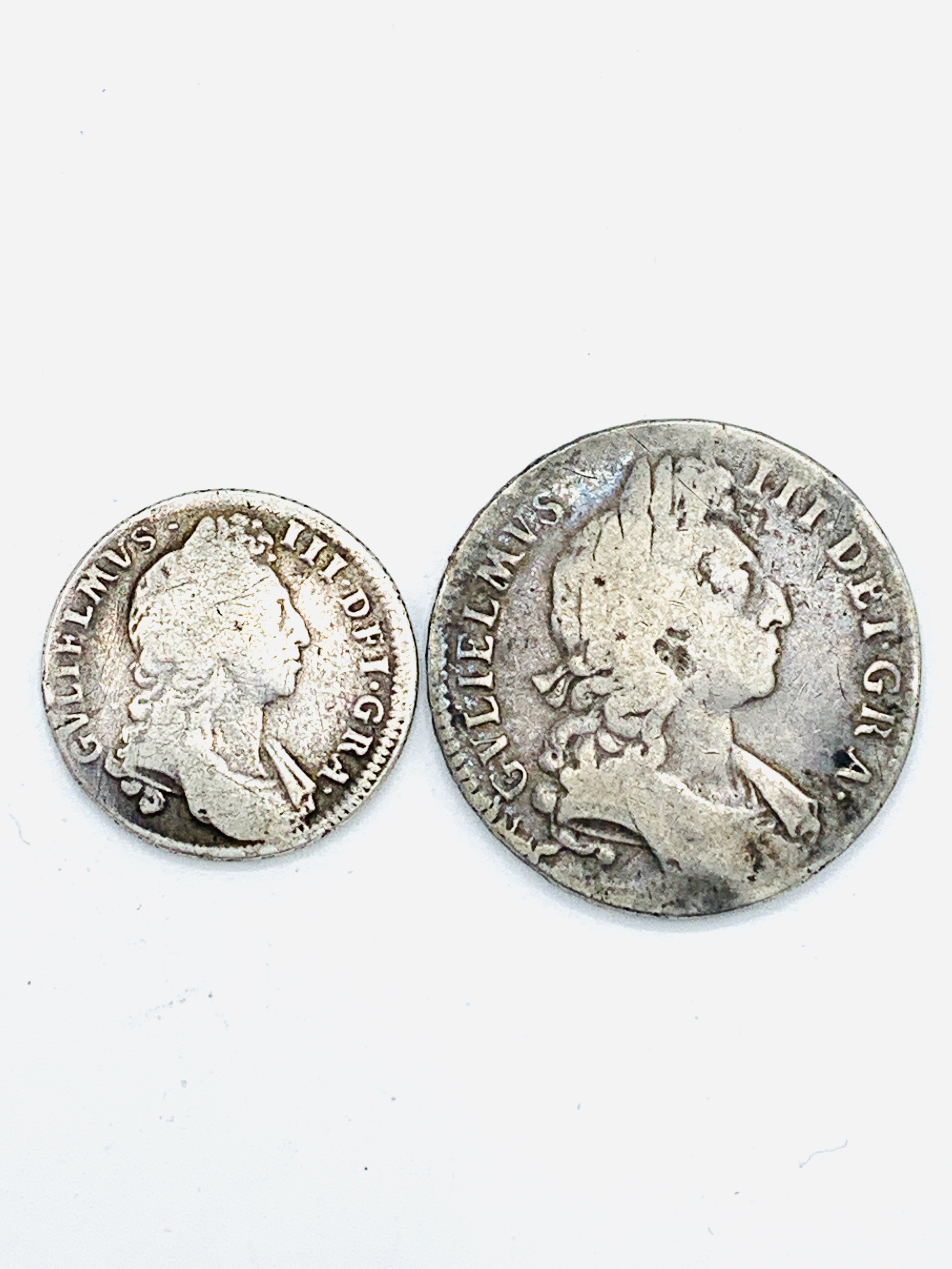 William III silver crown and half crown - Image 3 of 4