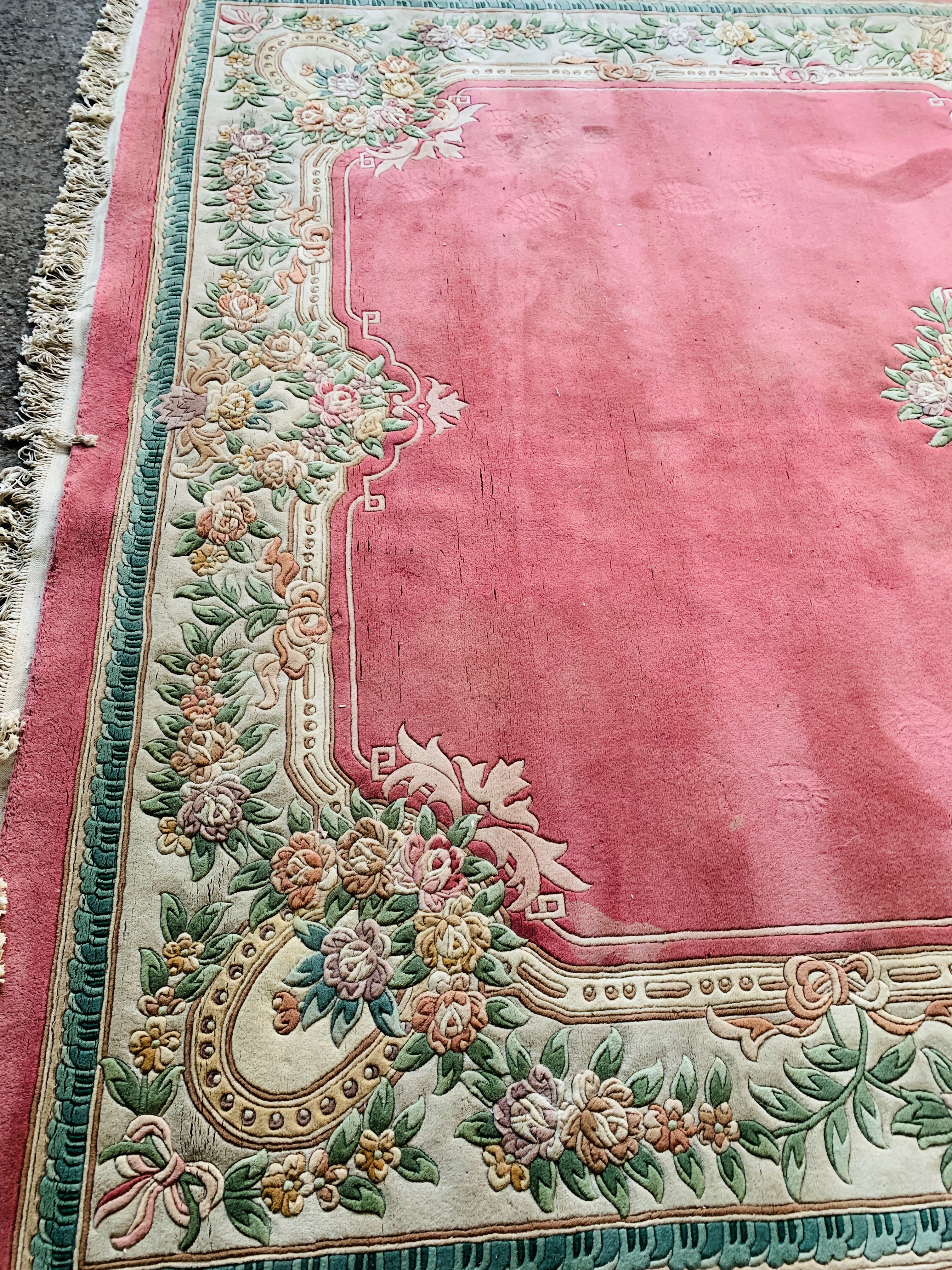 Large Chinese style pink ground carpet - Image 2 of 4