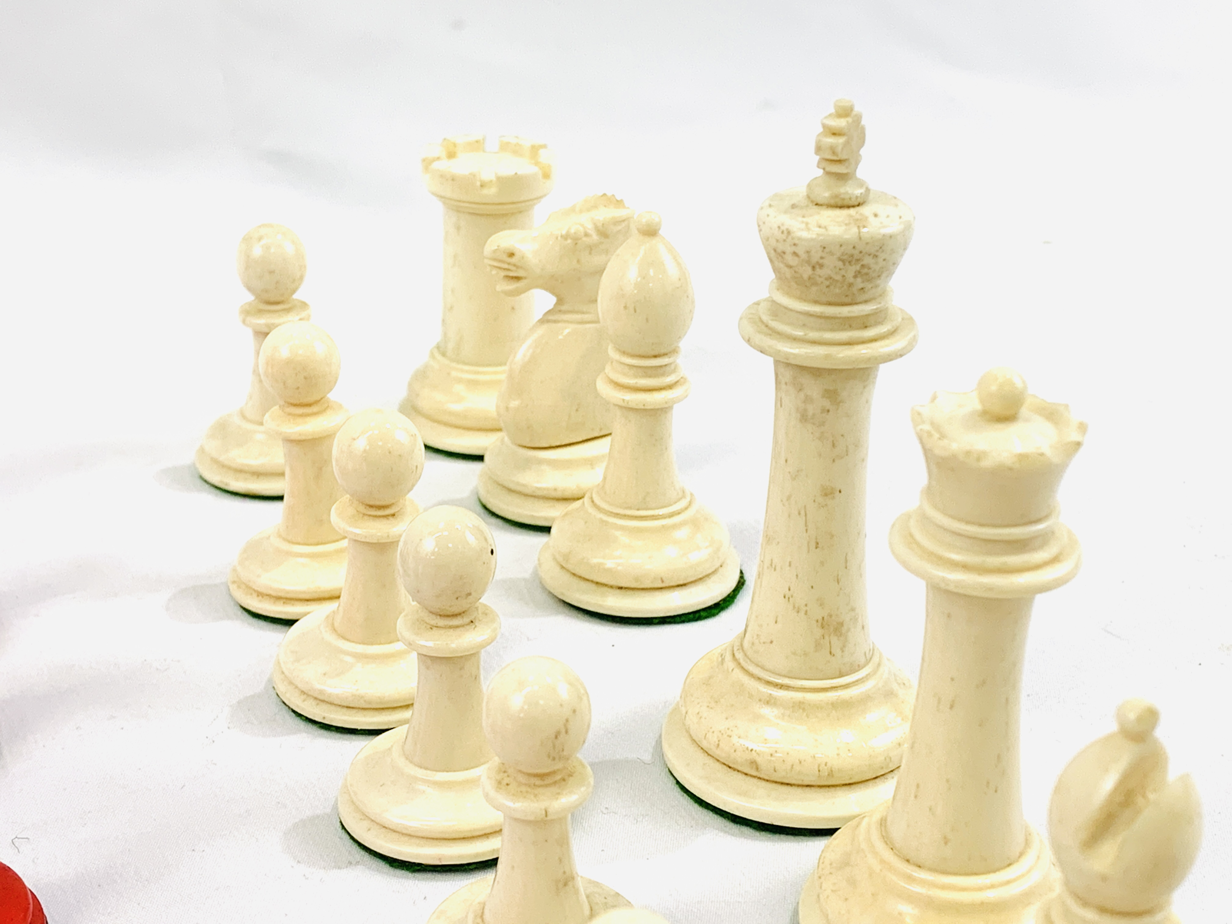 Bone chess set - Image 4 of 7