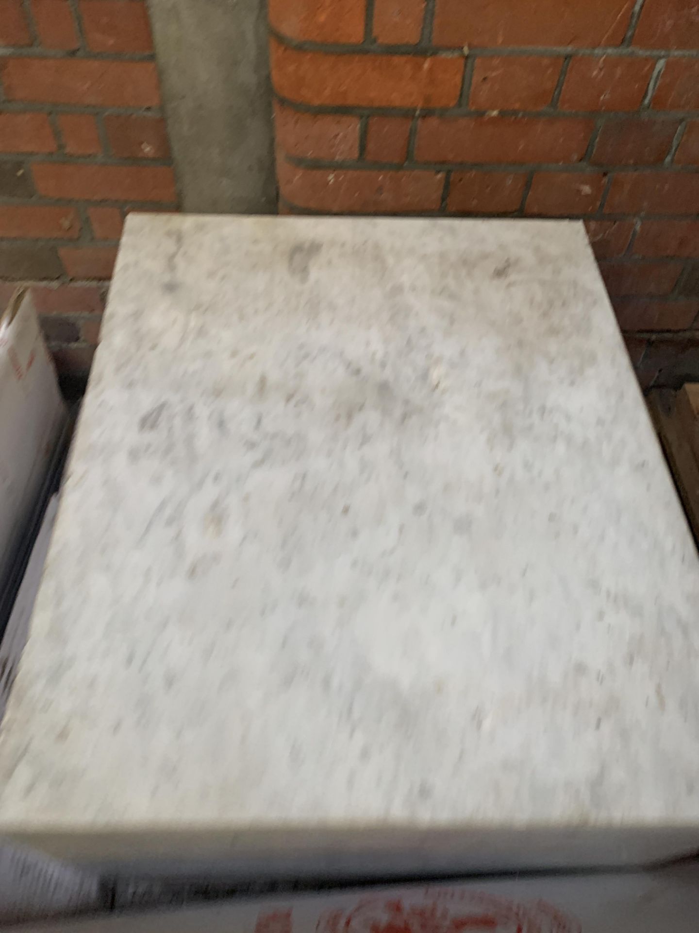 A rectangular block of calacatta marble - Image 3 of 4