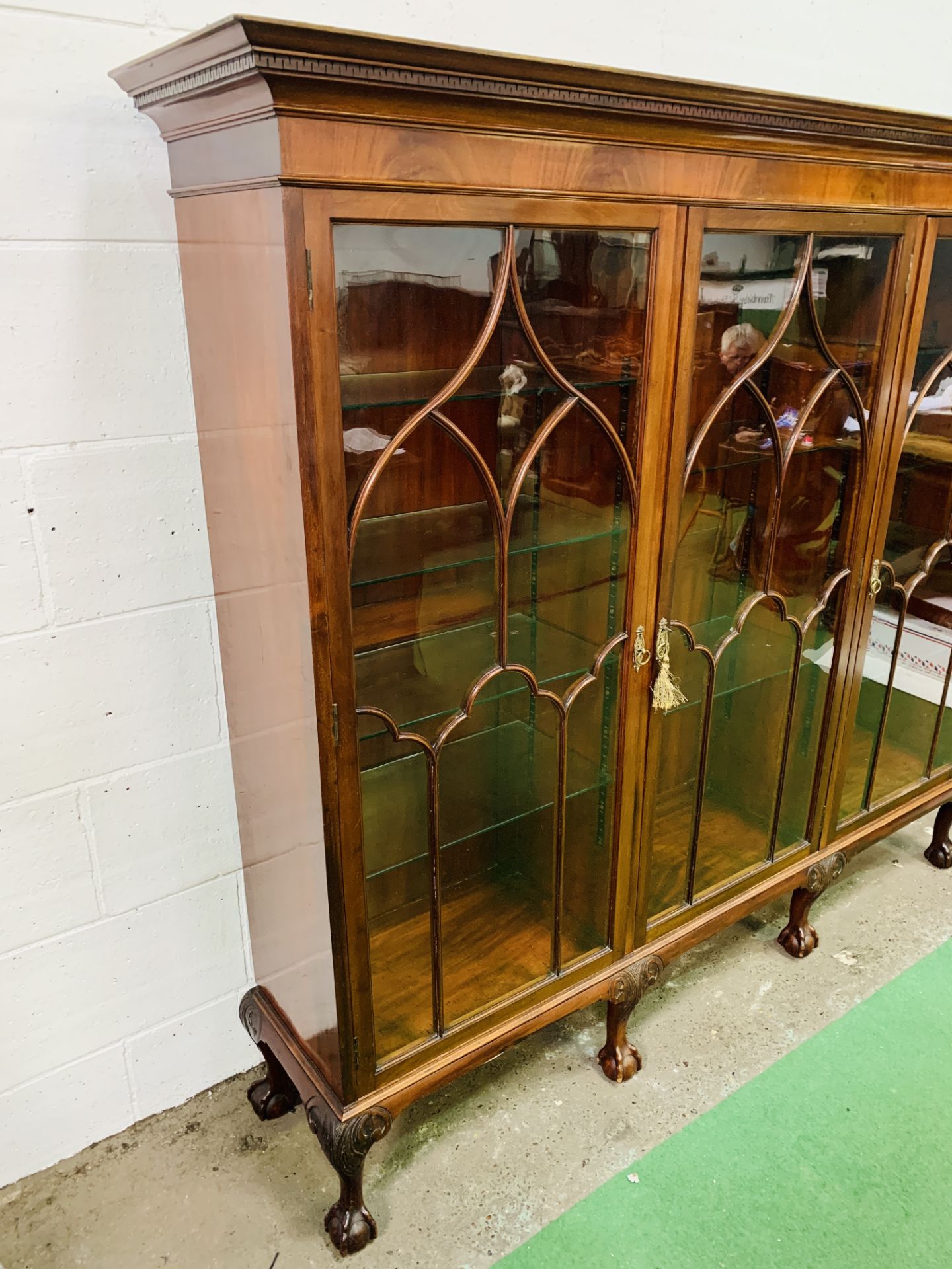 Victorian mahogany triple fronted bookcase - Image 7 of 8