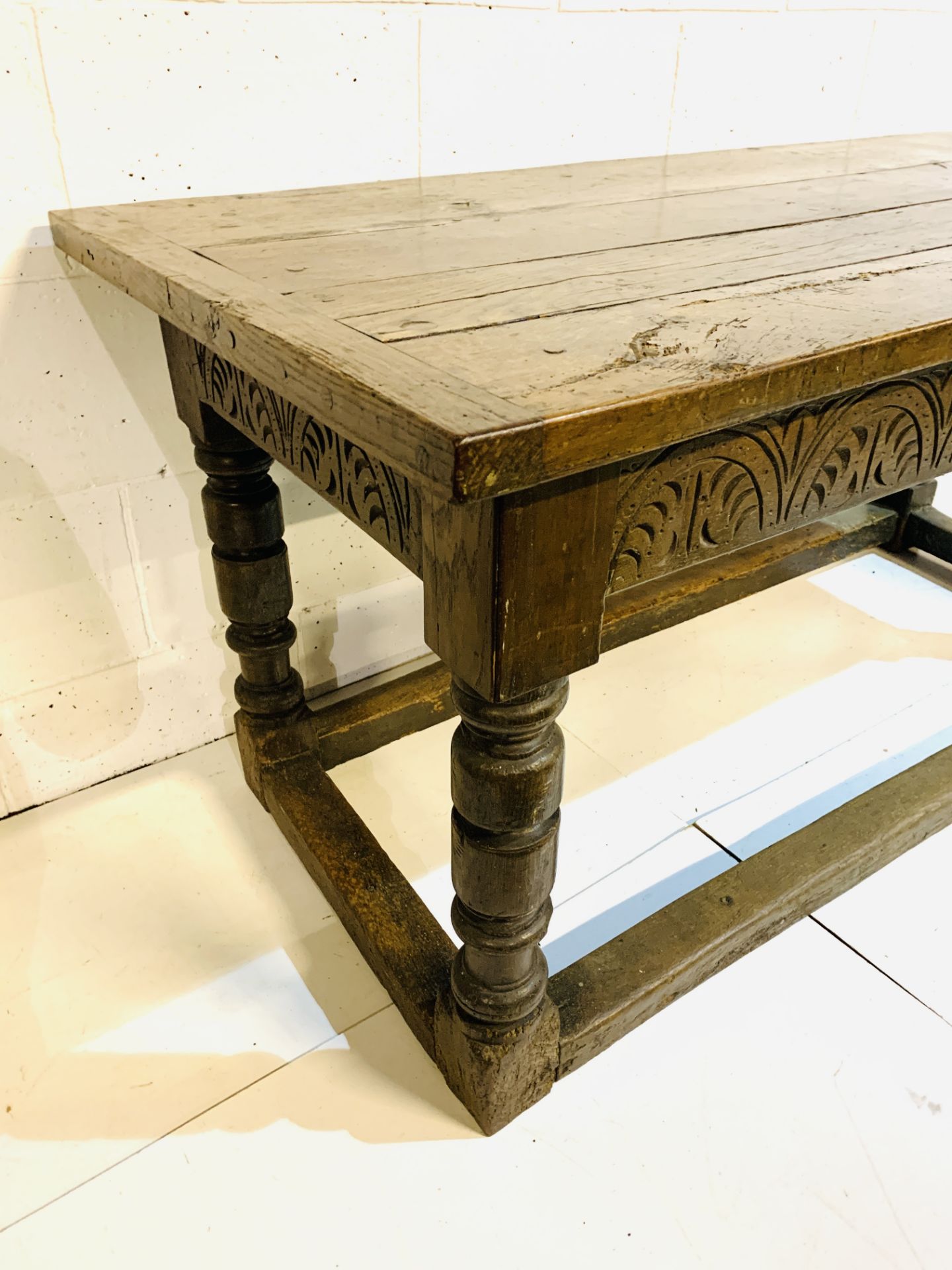 17th century oak refectory table - Image 8 of 8