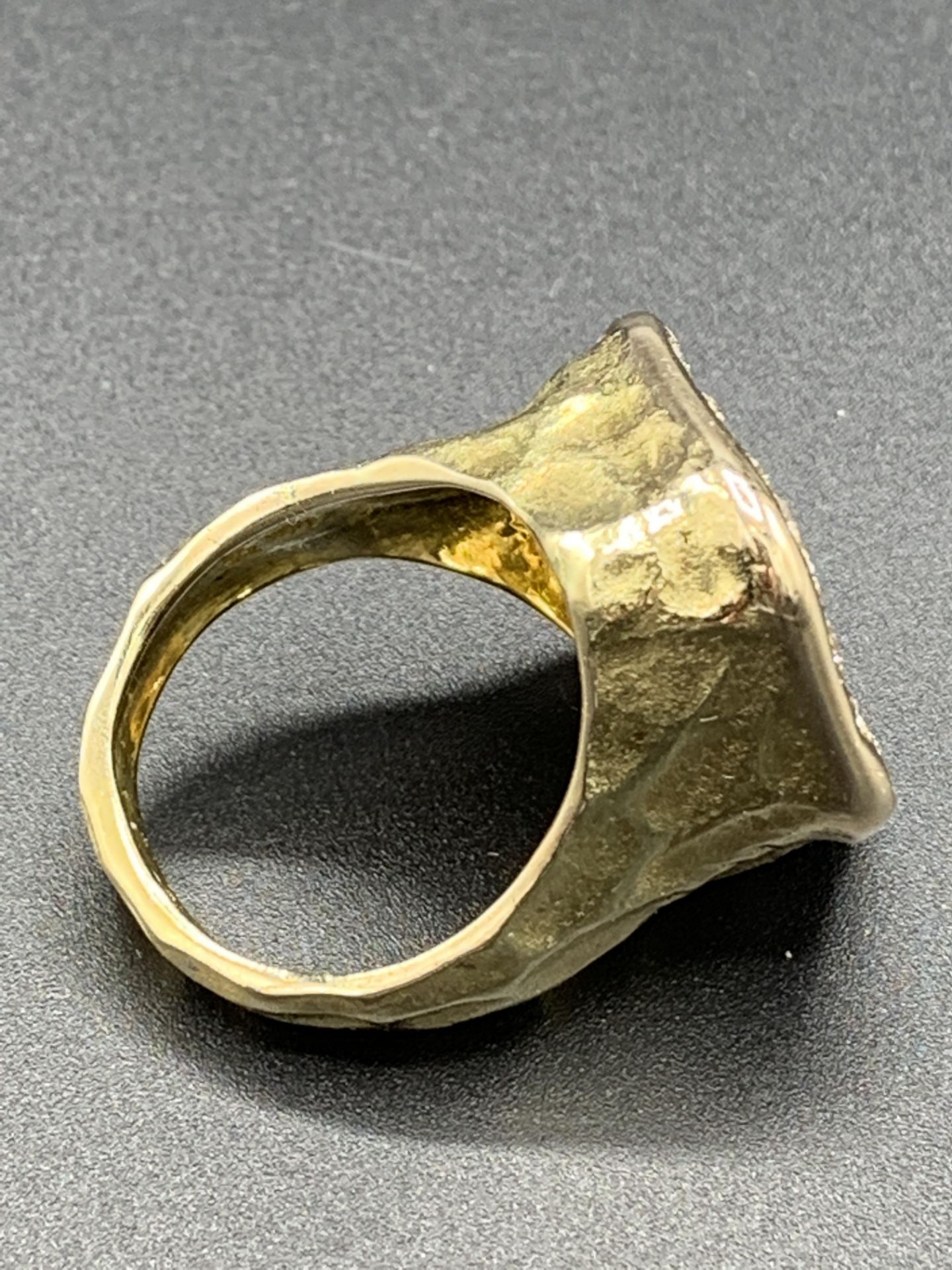 14ct gold statement ring - Image 3 of 4