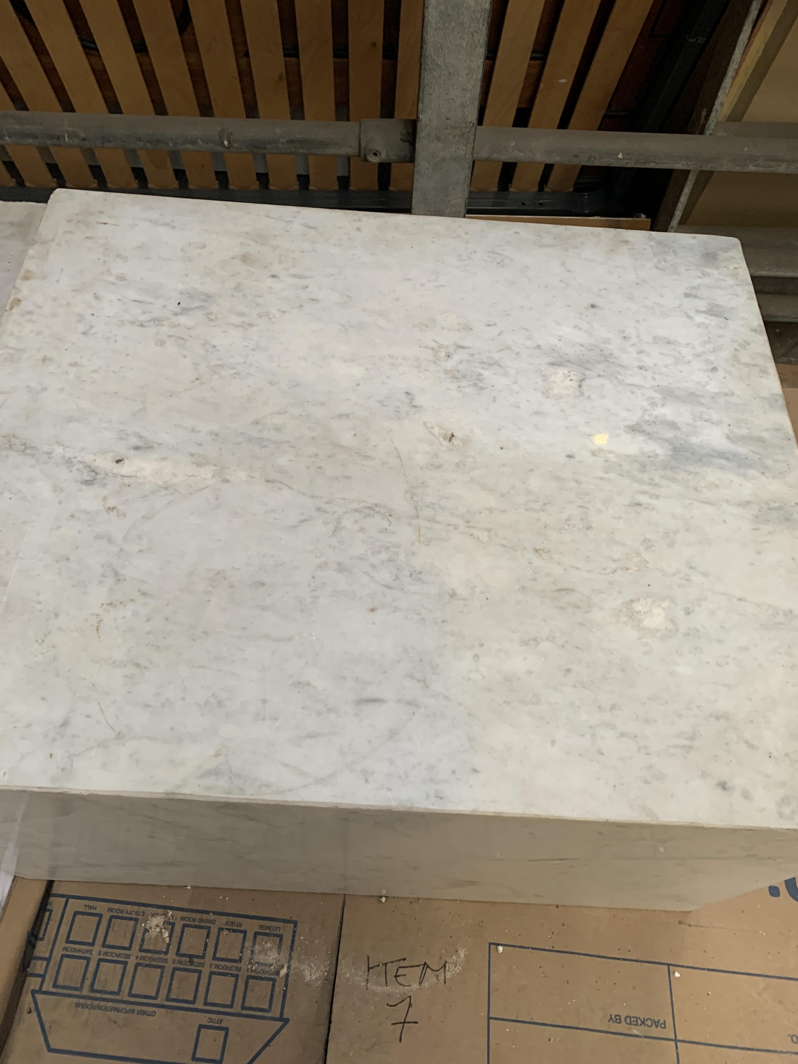 A rectangular block of calacatta marble - Image 2 of 5