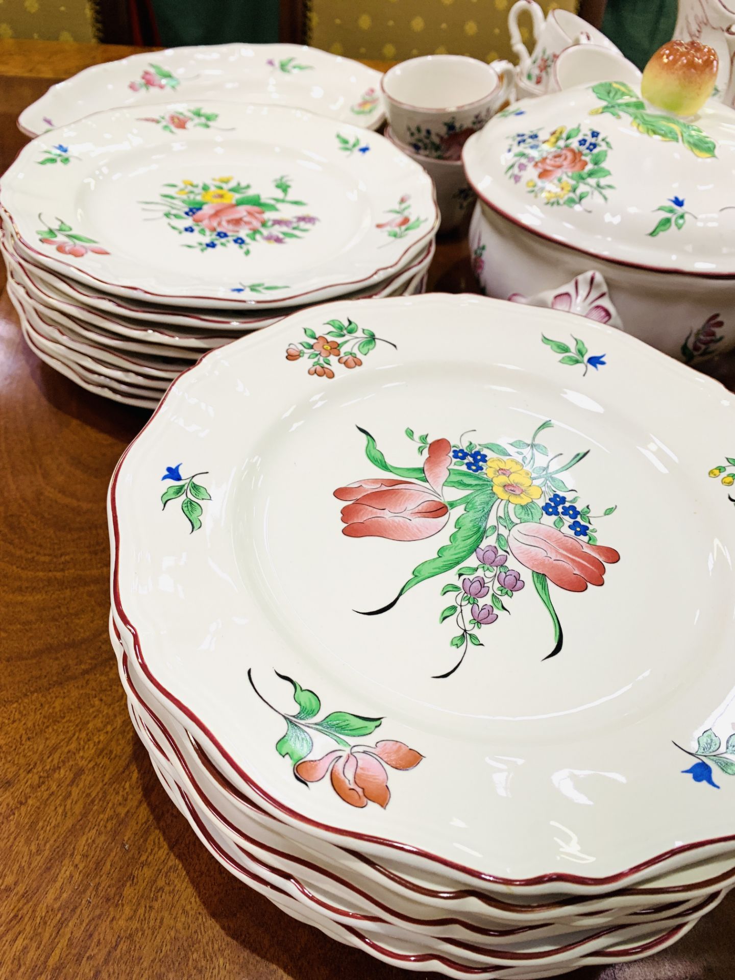 A large quantity of Luneville tableware - Image 3 of 7