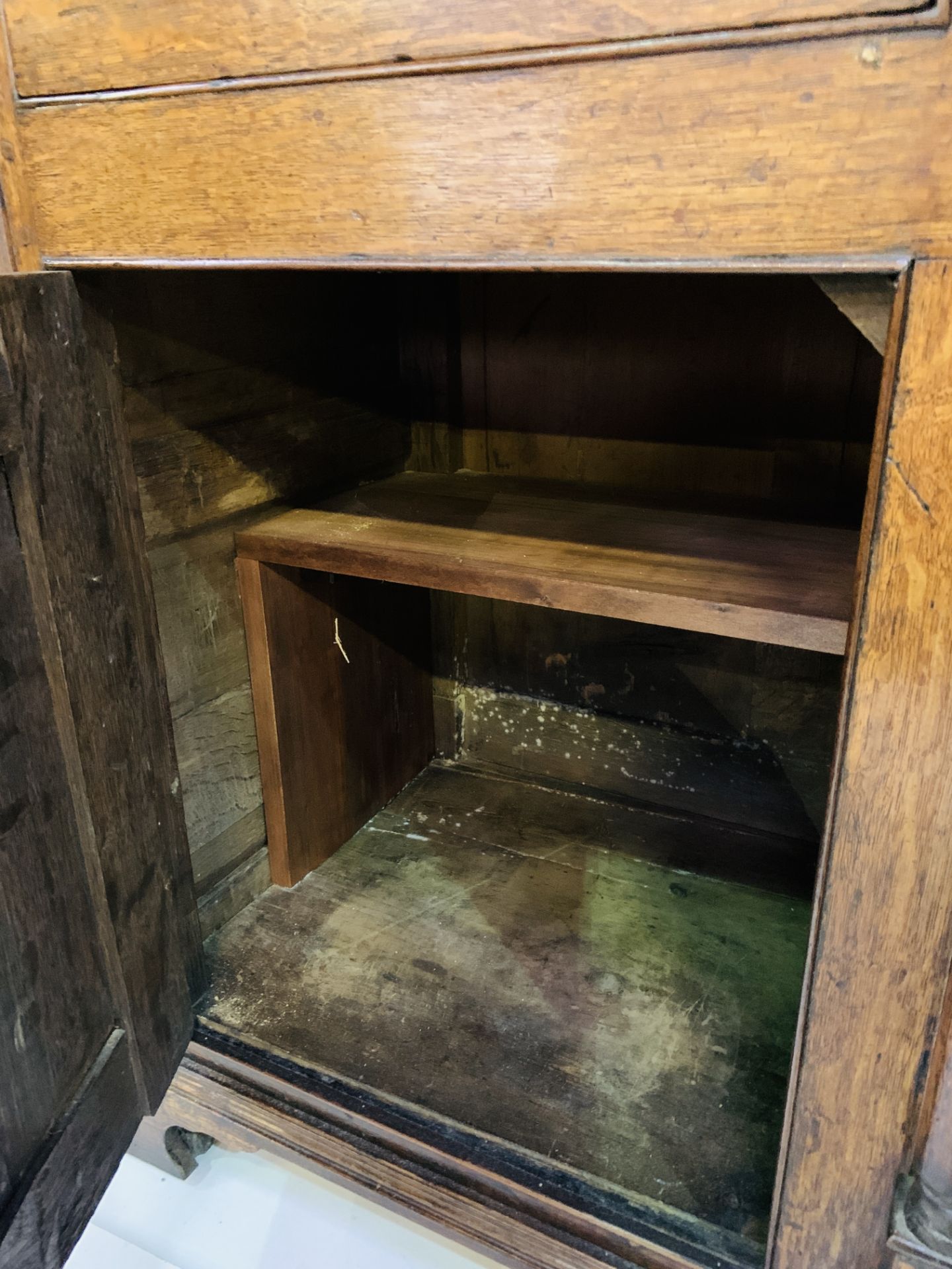 Georgian oak breakfront dresser - Image 3 of 12