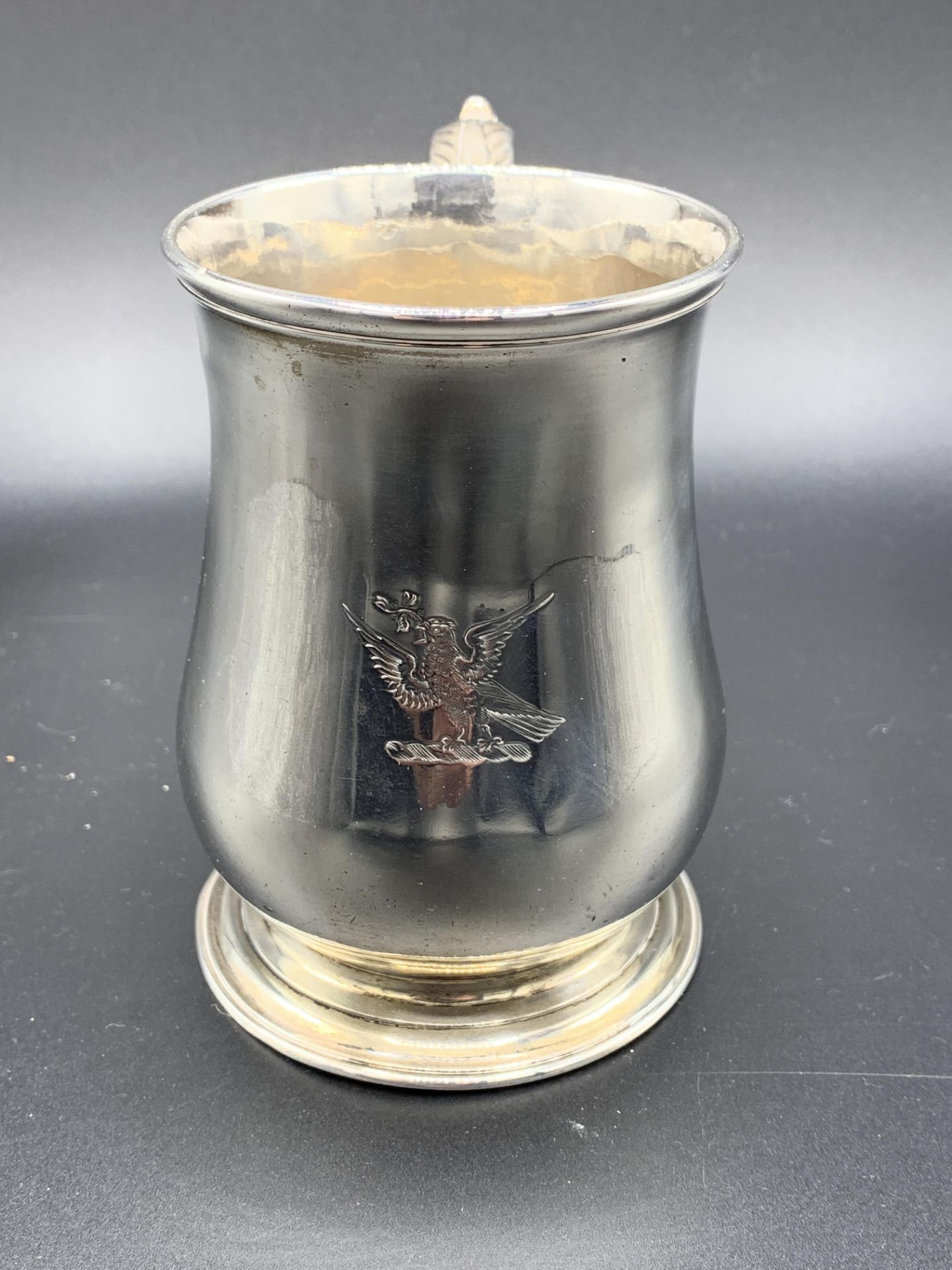 A George II silver tankard by Gabriel Sleath hallmarked London 1750 - Image 2 of 4